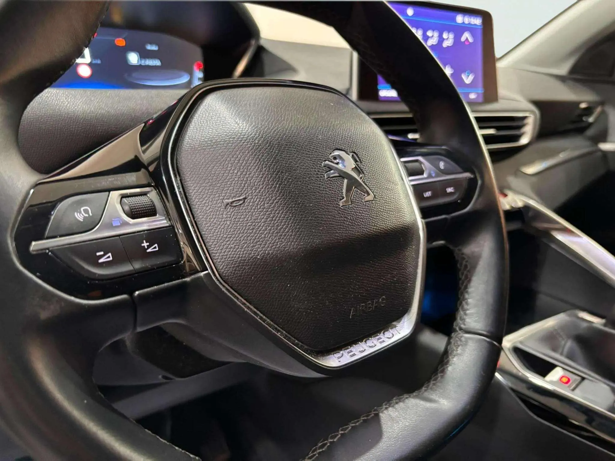 Peugeot 5008 Allure 1.5L BlueHDi - foto 7