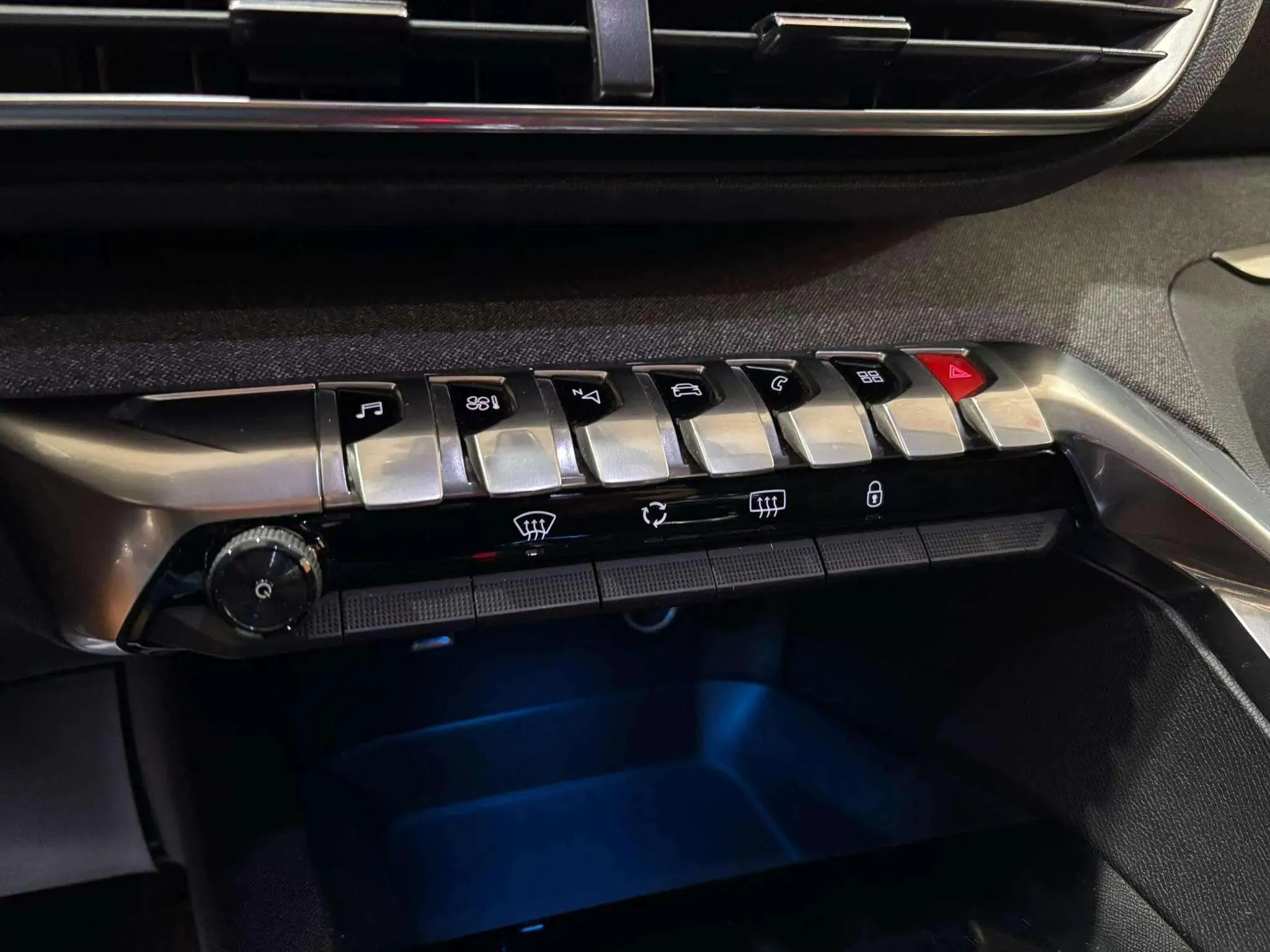Peugeot 5008 Allure 1.5L BlueHDi - foto 9
