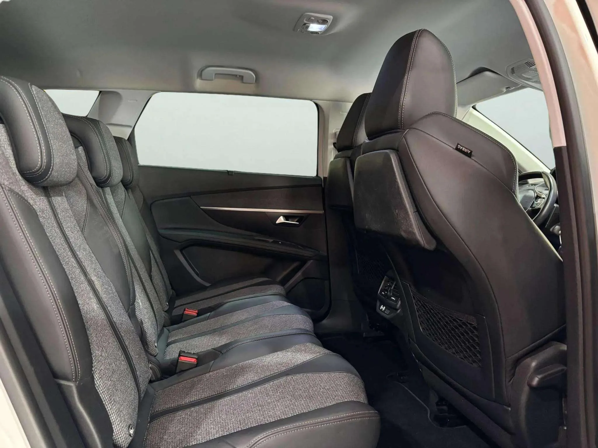 Peugeot 5008 Allure 1.5L BlueHDi - foto 16