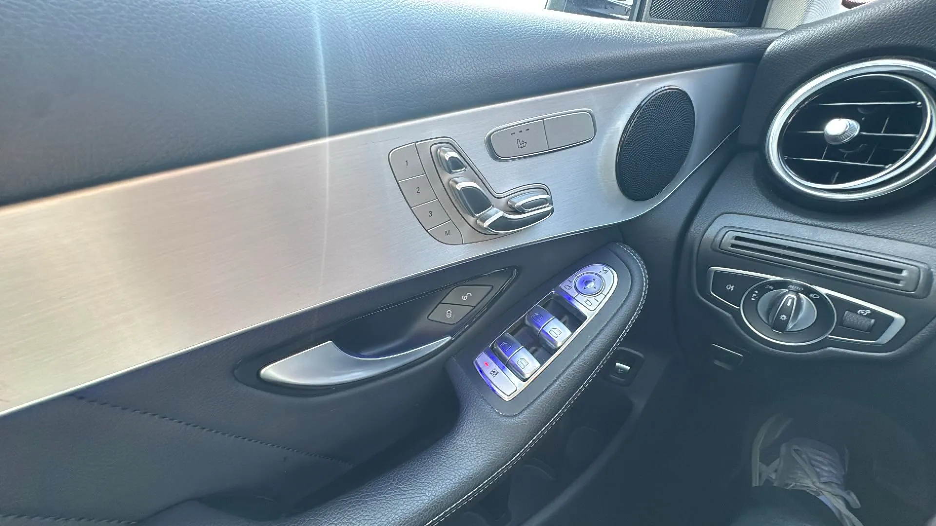 Mercedes-Benz GLC 220 d 4MATIC - foto 23