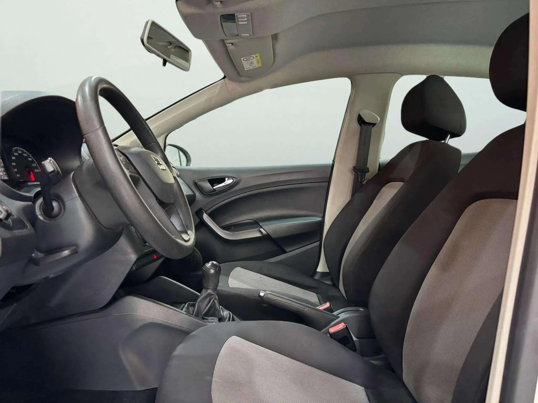 SEAT Ibiza 1.4 TDI Reference Plus - foto 9