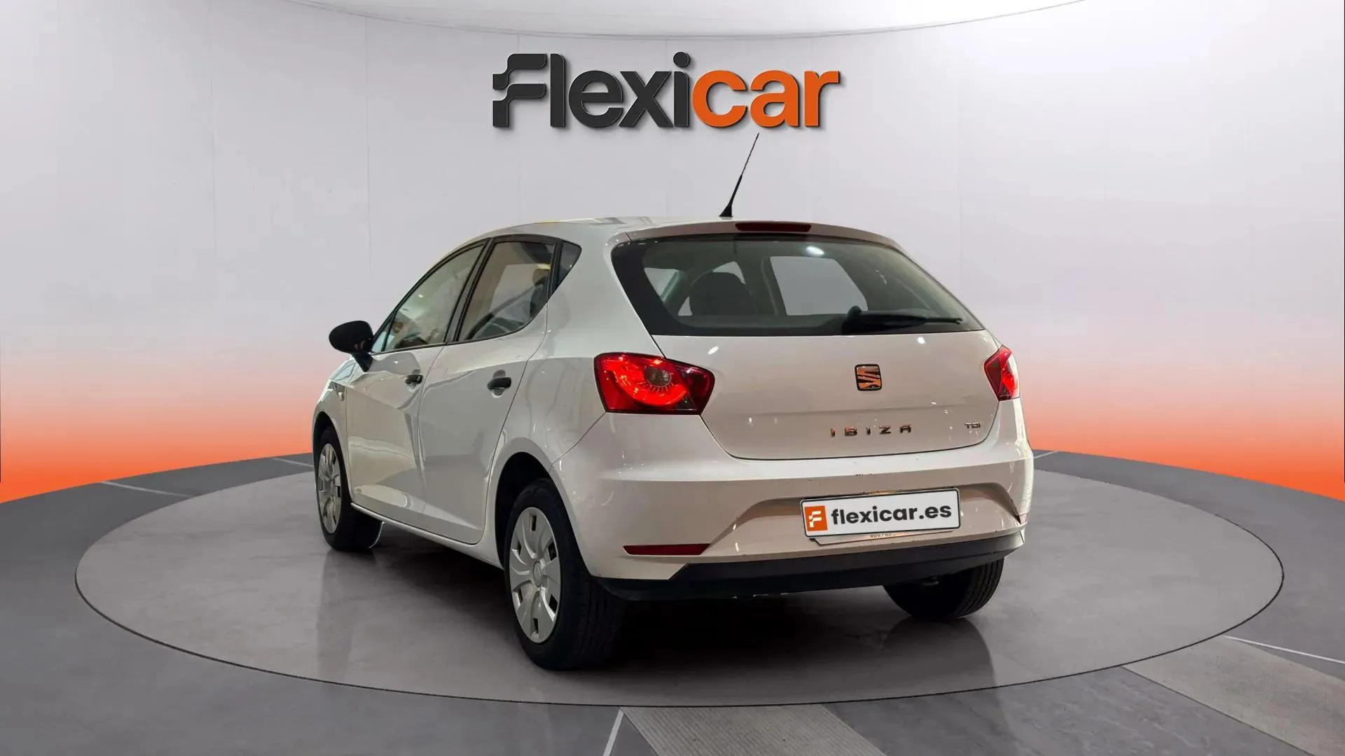 SEAT Ibiza 1.4 TDI Reference Plus - foto 4