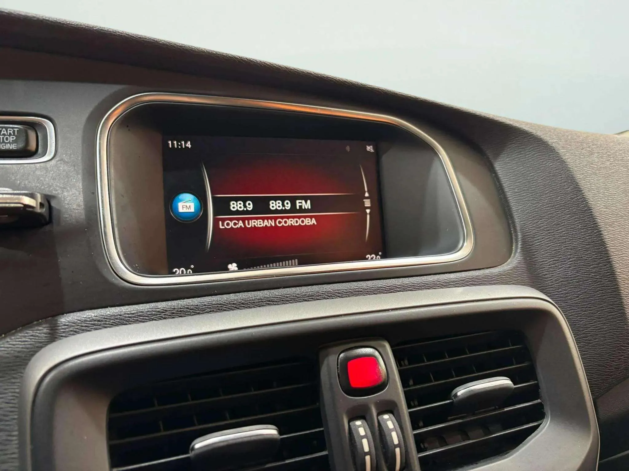 Volvo V40 2.0 D2 - foto 14