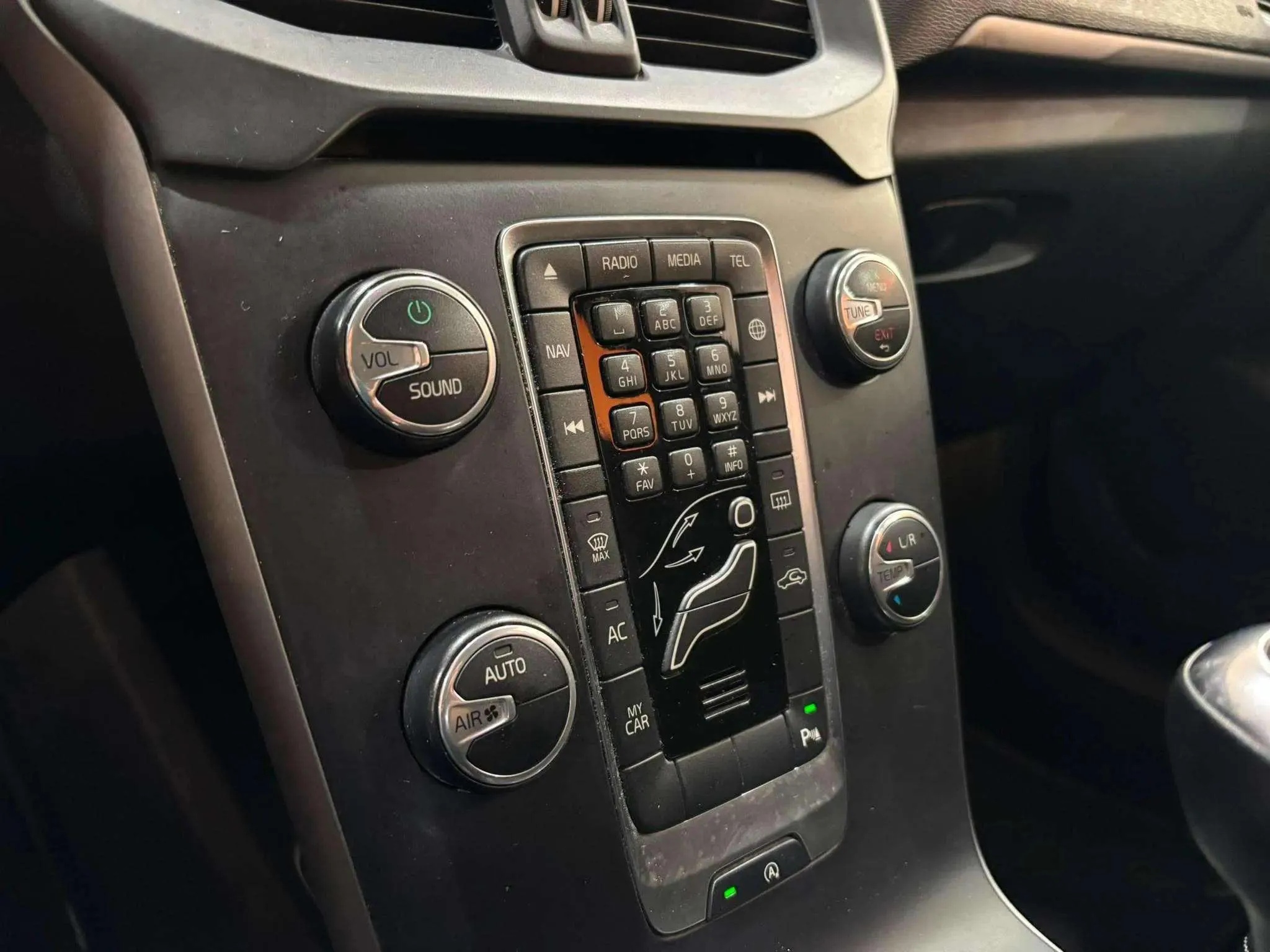 Volvo V40 2.0 D2 - foto 16
