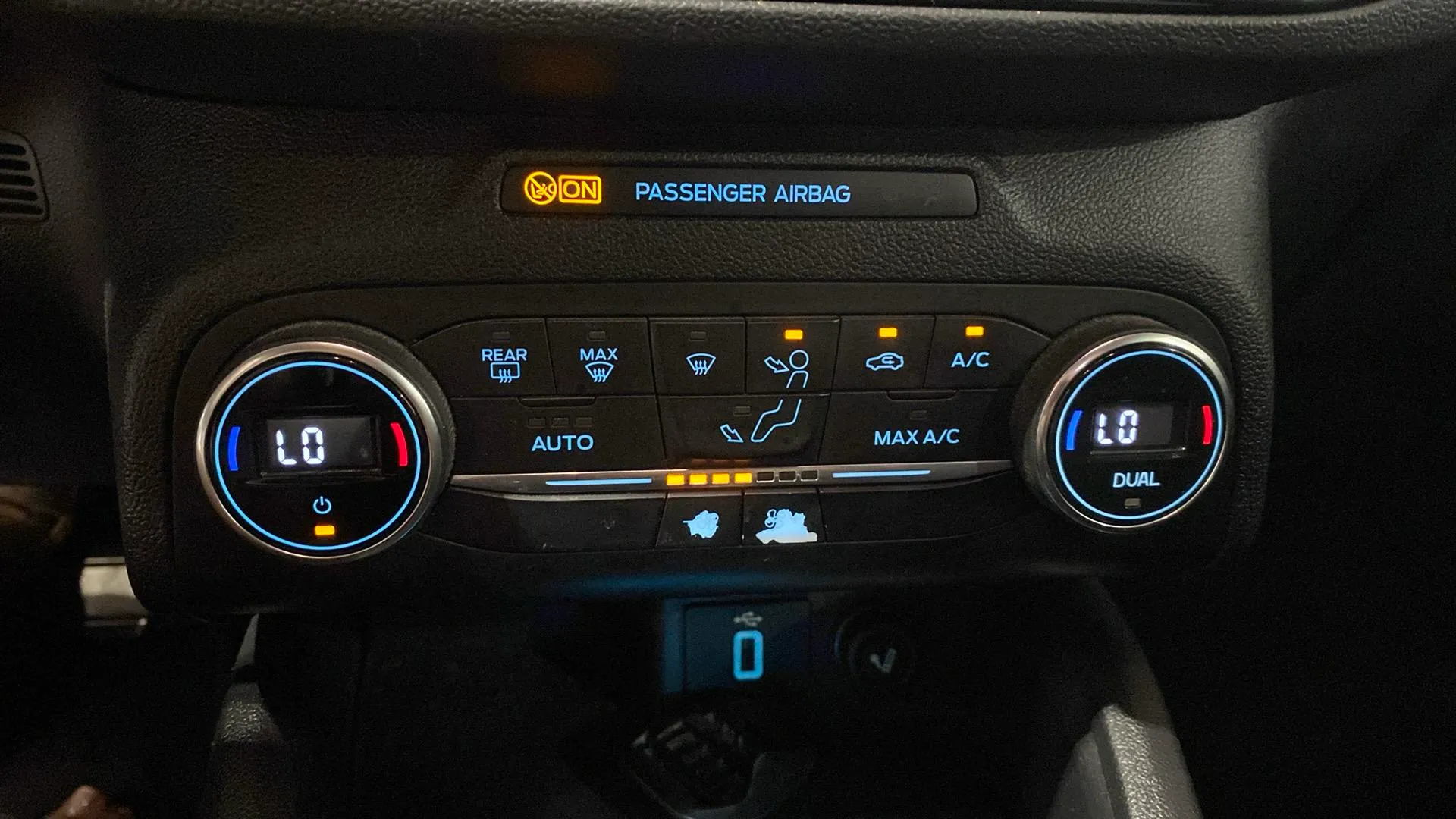 Ford Focus 1.0 EcoBoost ST-Line - foto 22