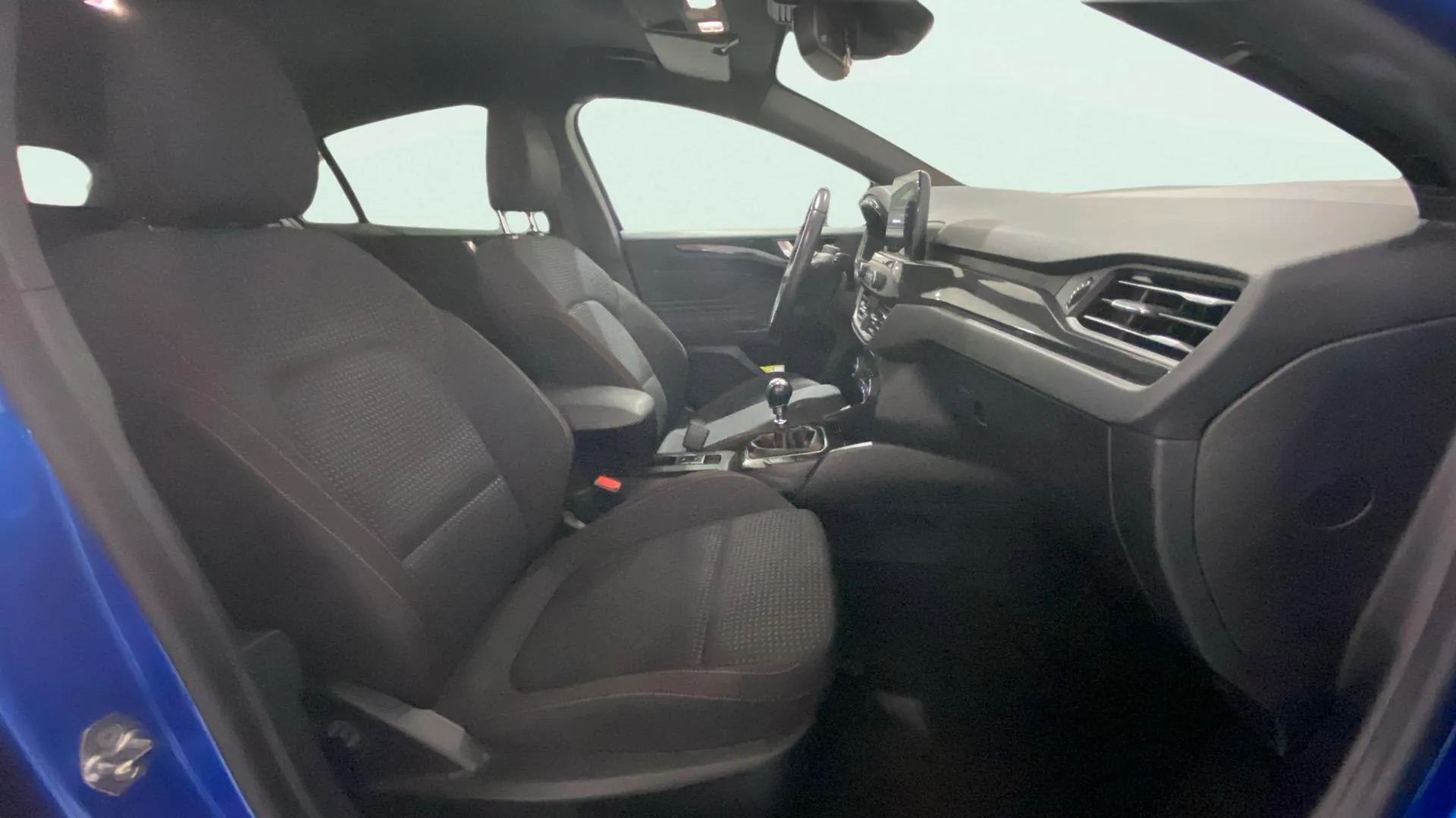 Ford Focus 1.0 EcoBoost ST-Line - foto 13