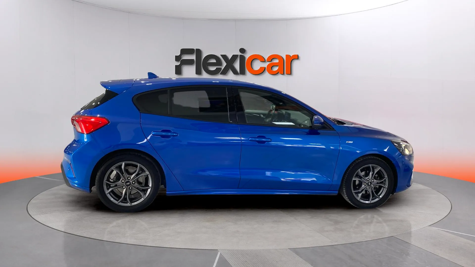 Ford Focus 1.0 EcoBoost ST-Line - foto 2