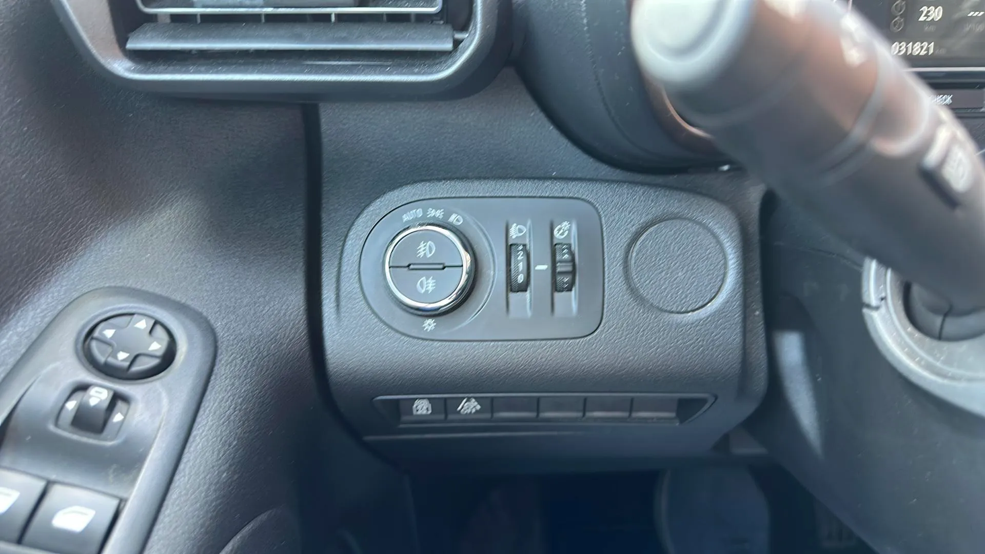 Opel Combo 1.2 T Elegance XL - foto 18
