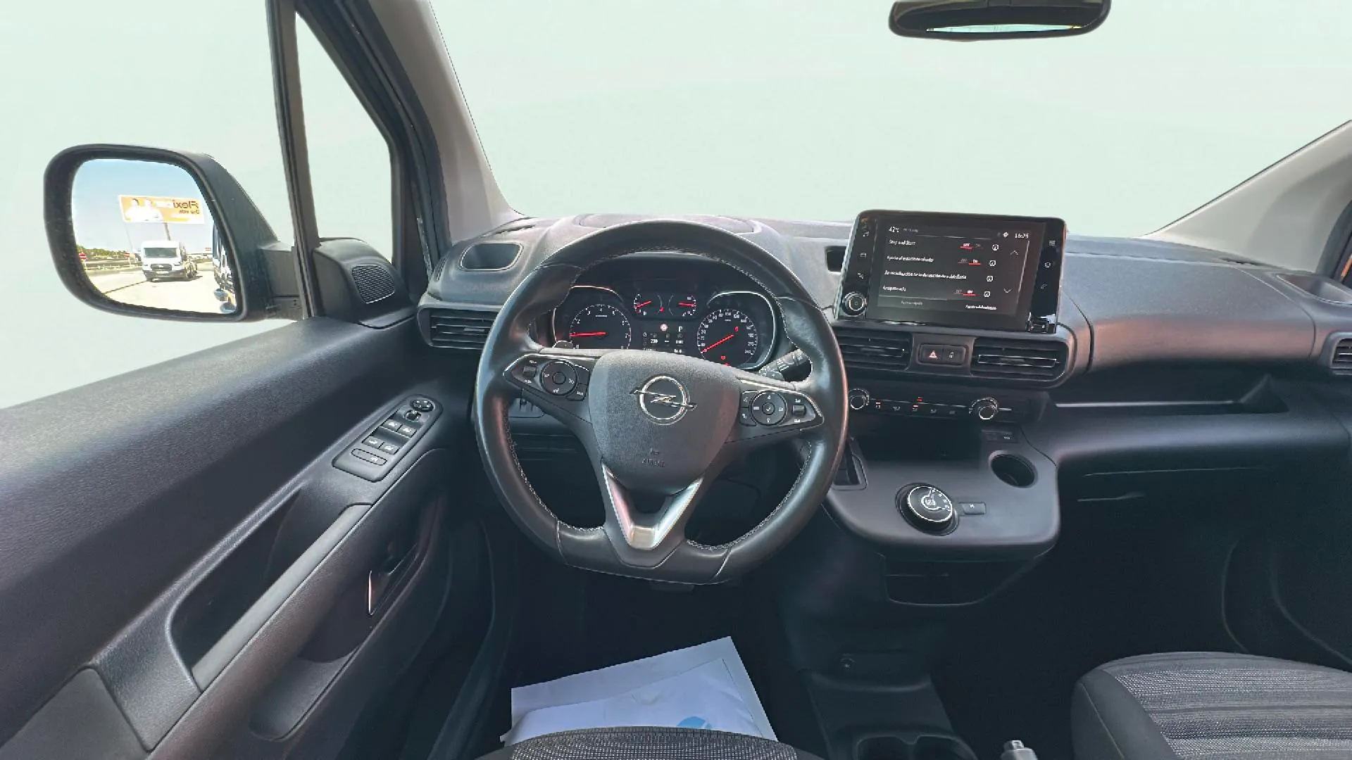 Opel Combo 1.2 T Elegance XL - foto 23