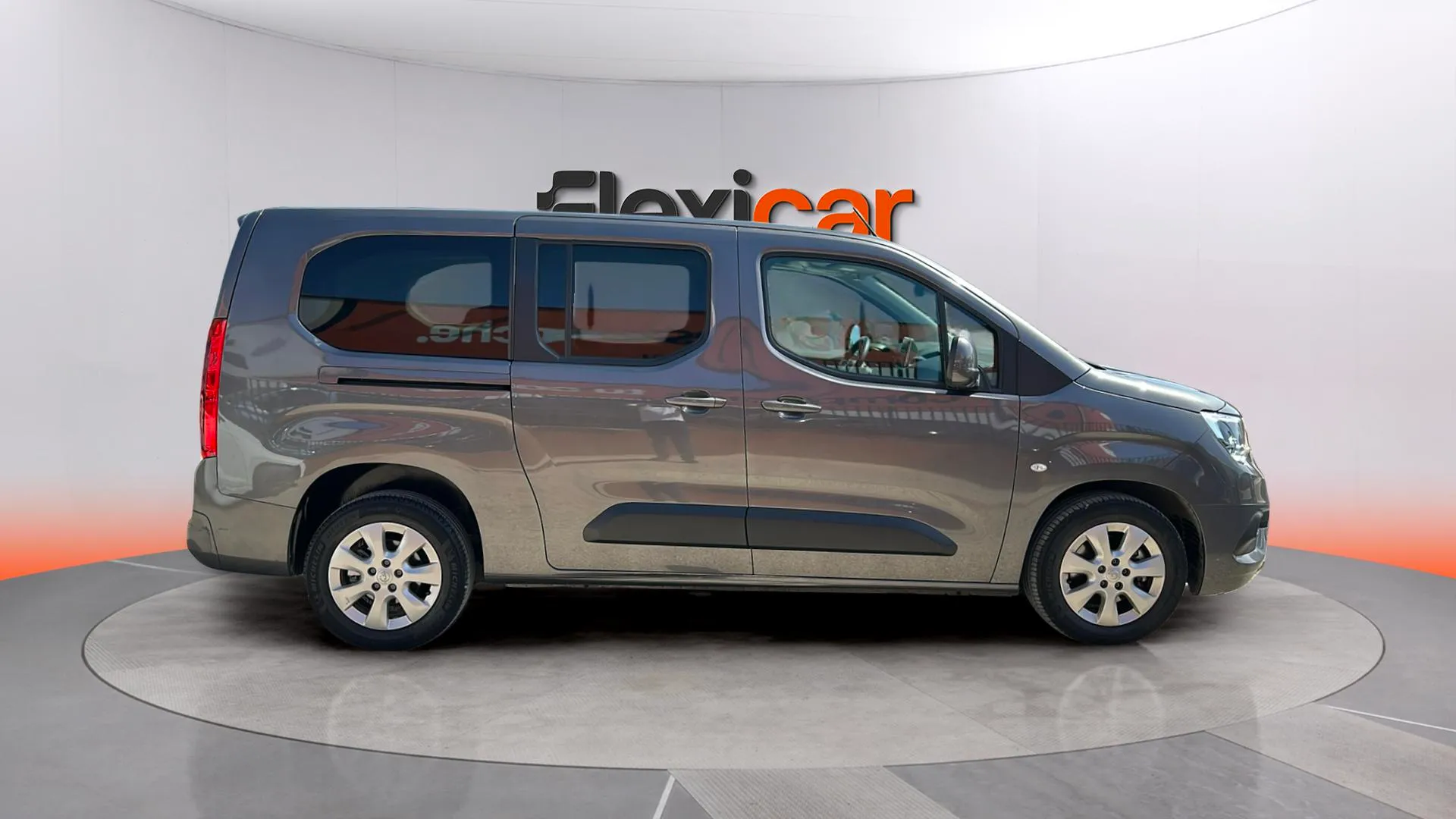 Opel Combo 1.2 T Elegance XL - foto 8