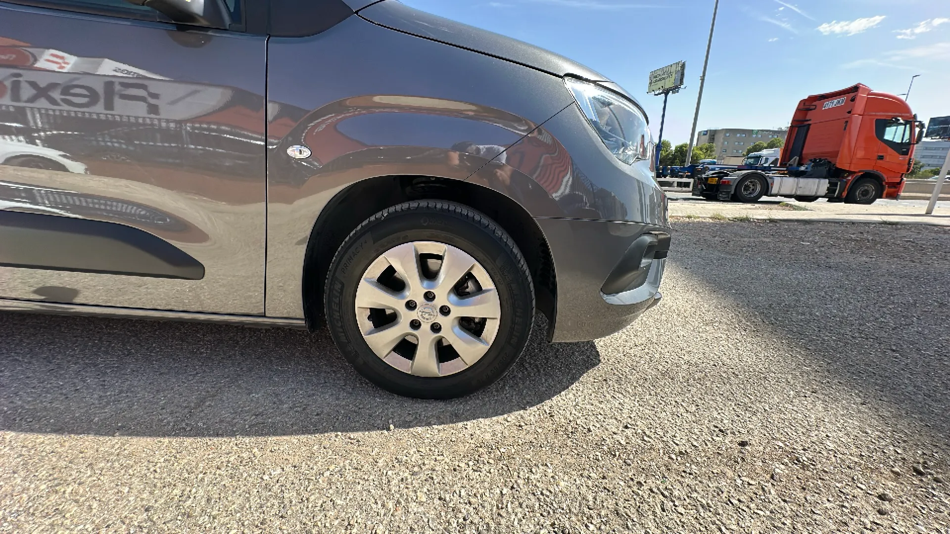 Opel Combo 1.2 T Elegance XL - foto 9