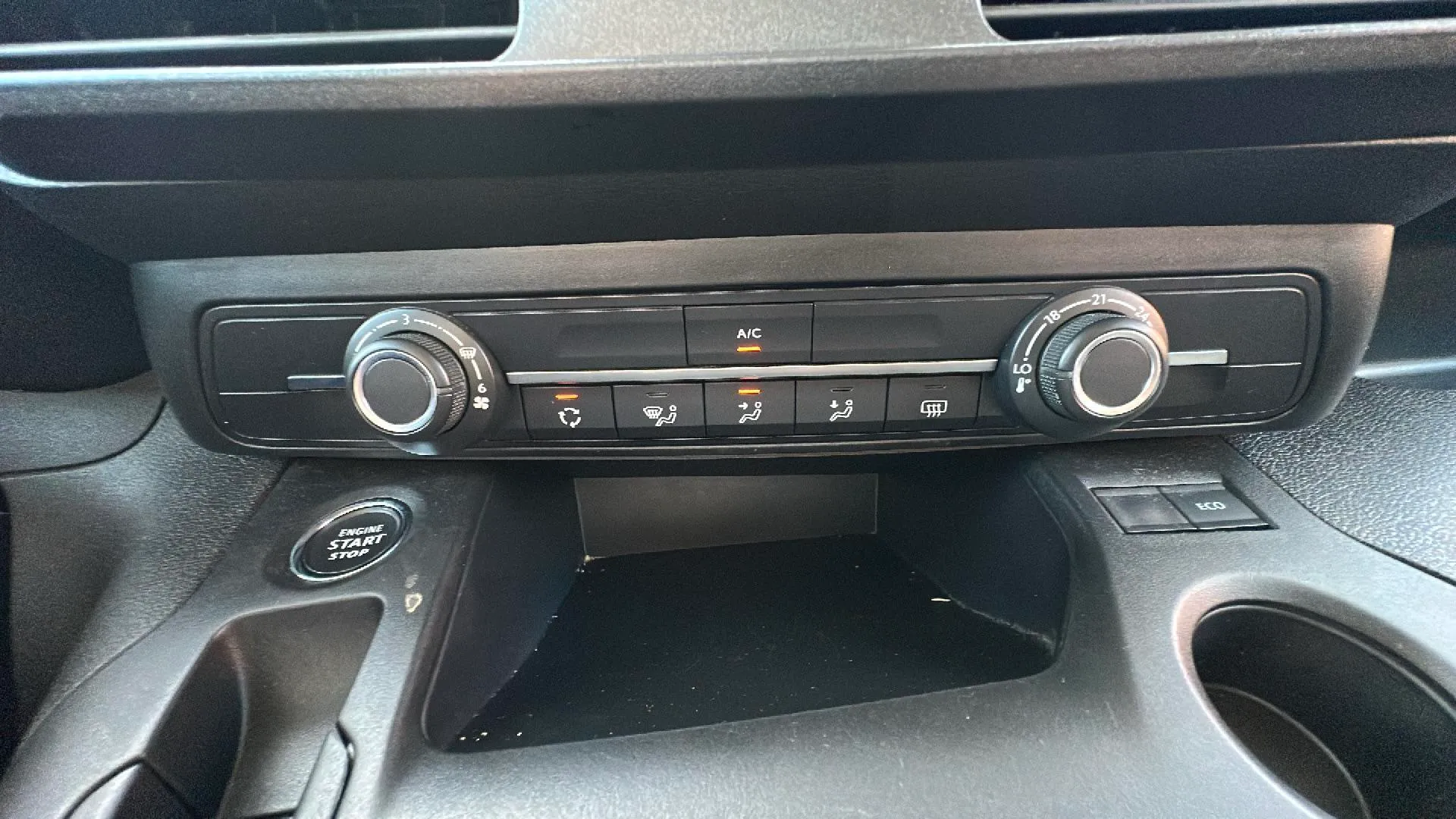 Opel Combo 1.2 T Elegance XL - foto 11