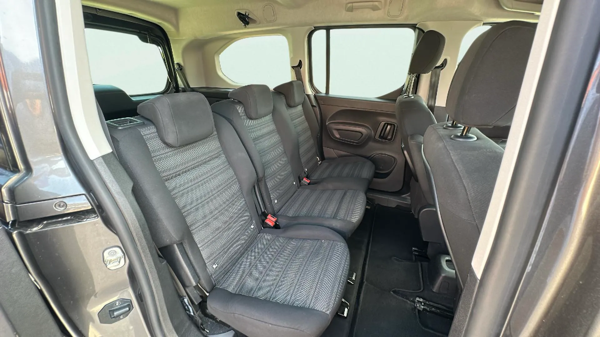 Opel Combo 1.2 T Elegance XL - foto 20