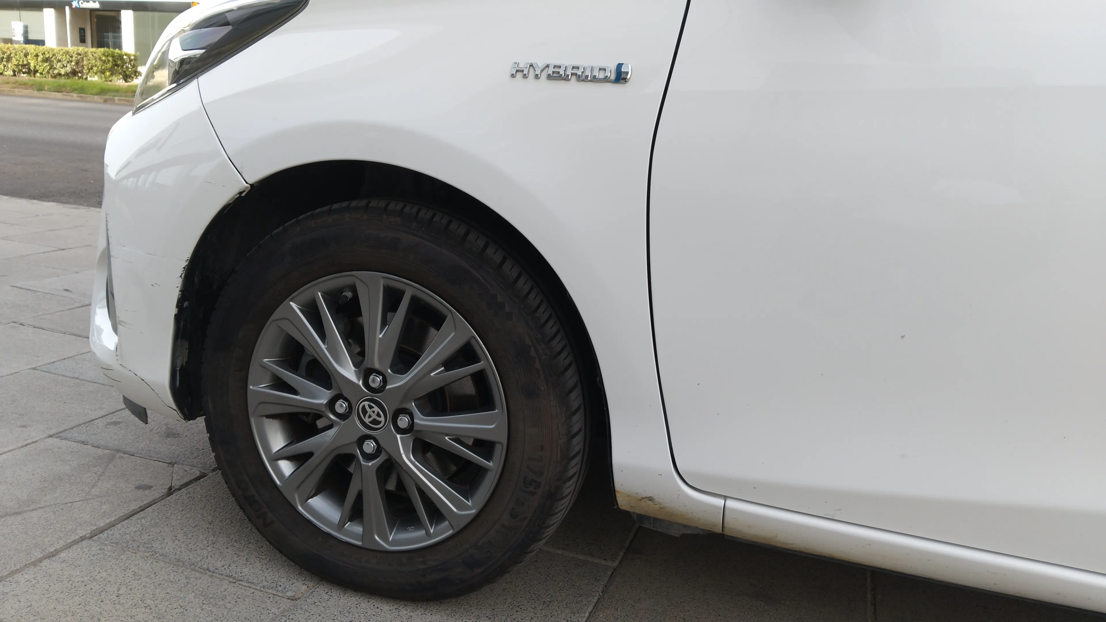Toyota Yaris 1.5 100H Active Tech - foto 15