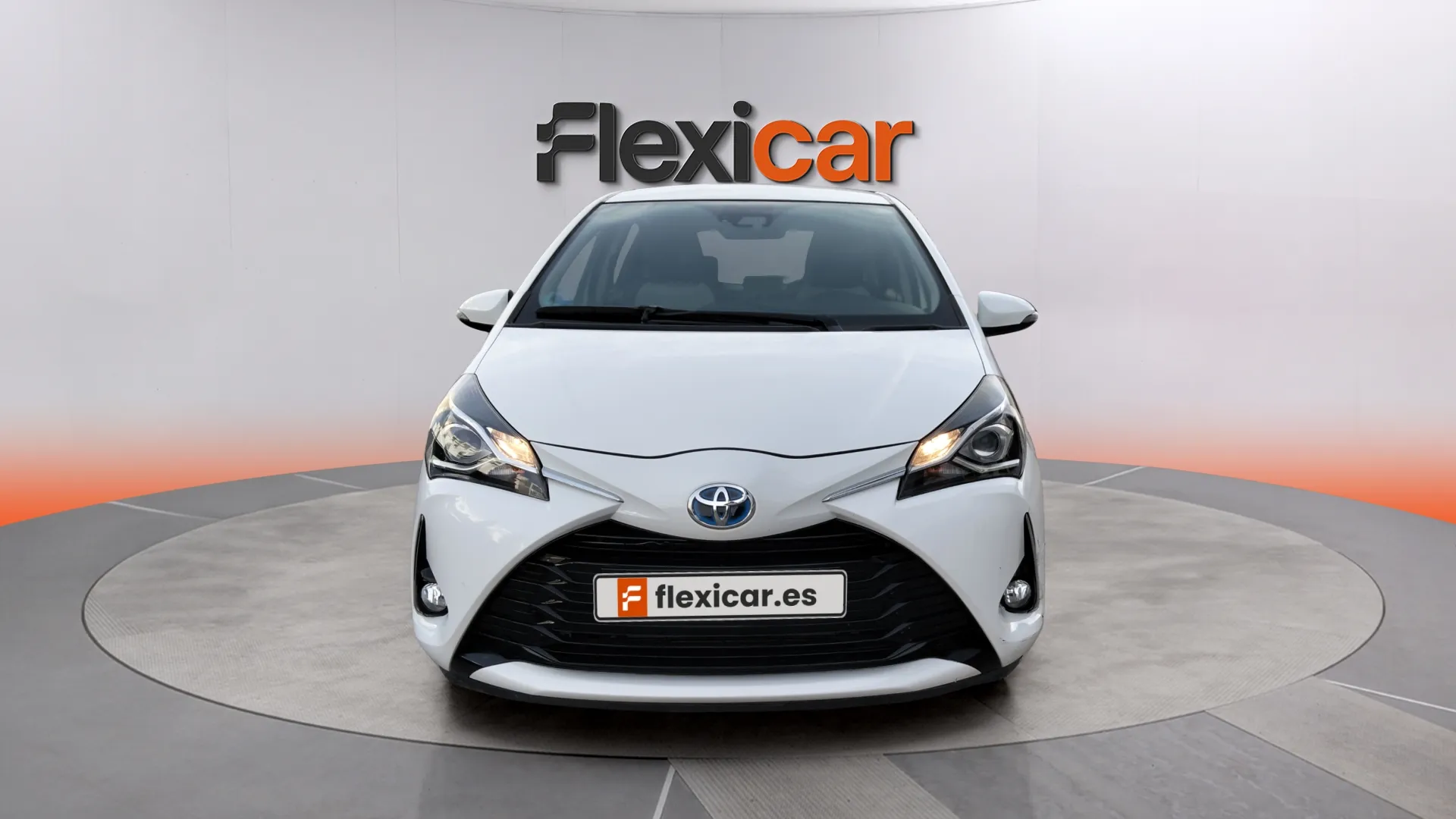 Toyota Yaris 1.5 100H Active Tech - foto 2