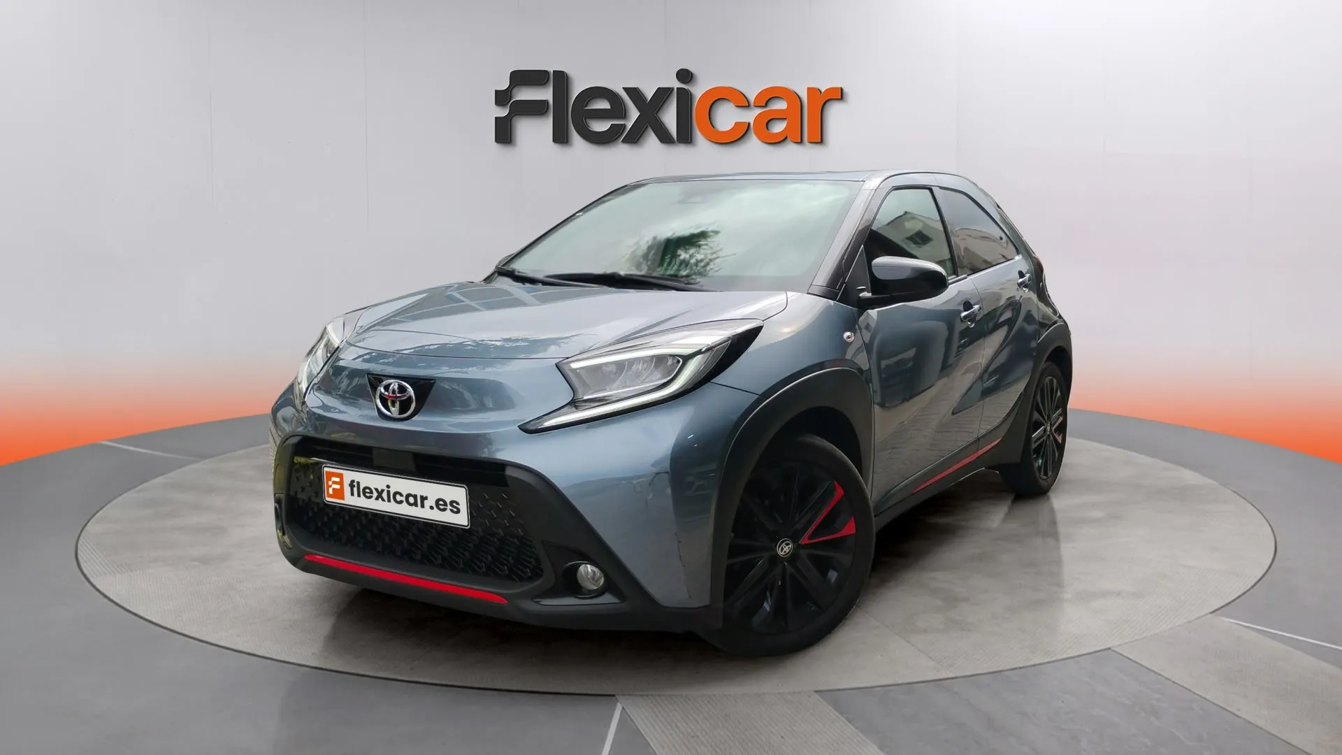 Toyota Aygo X 1.0 VVT-I Undercover CVT - foto 7