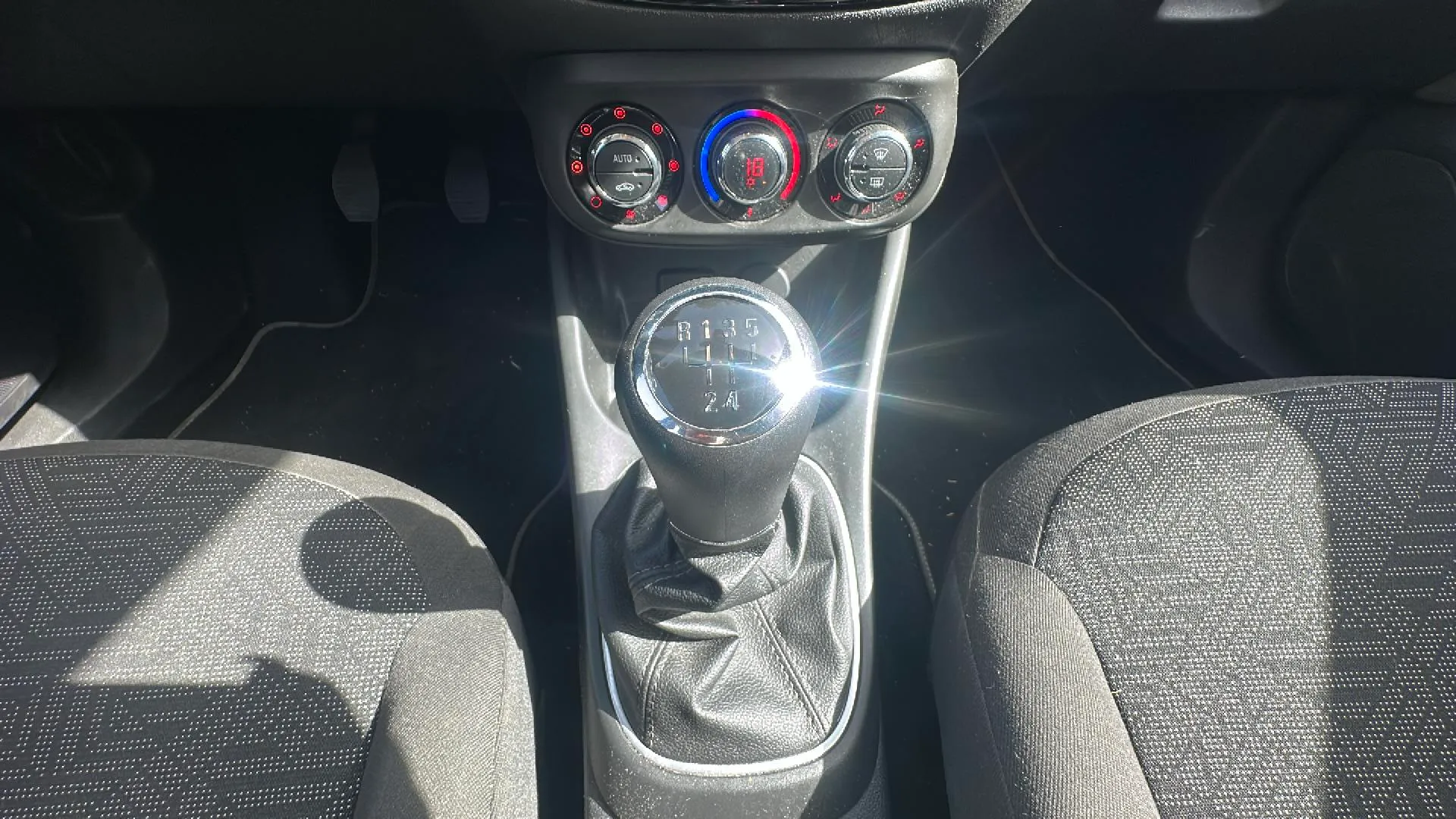 Opel Corsa 1.4 Business - foto 11