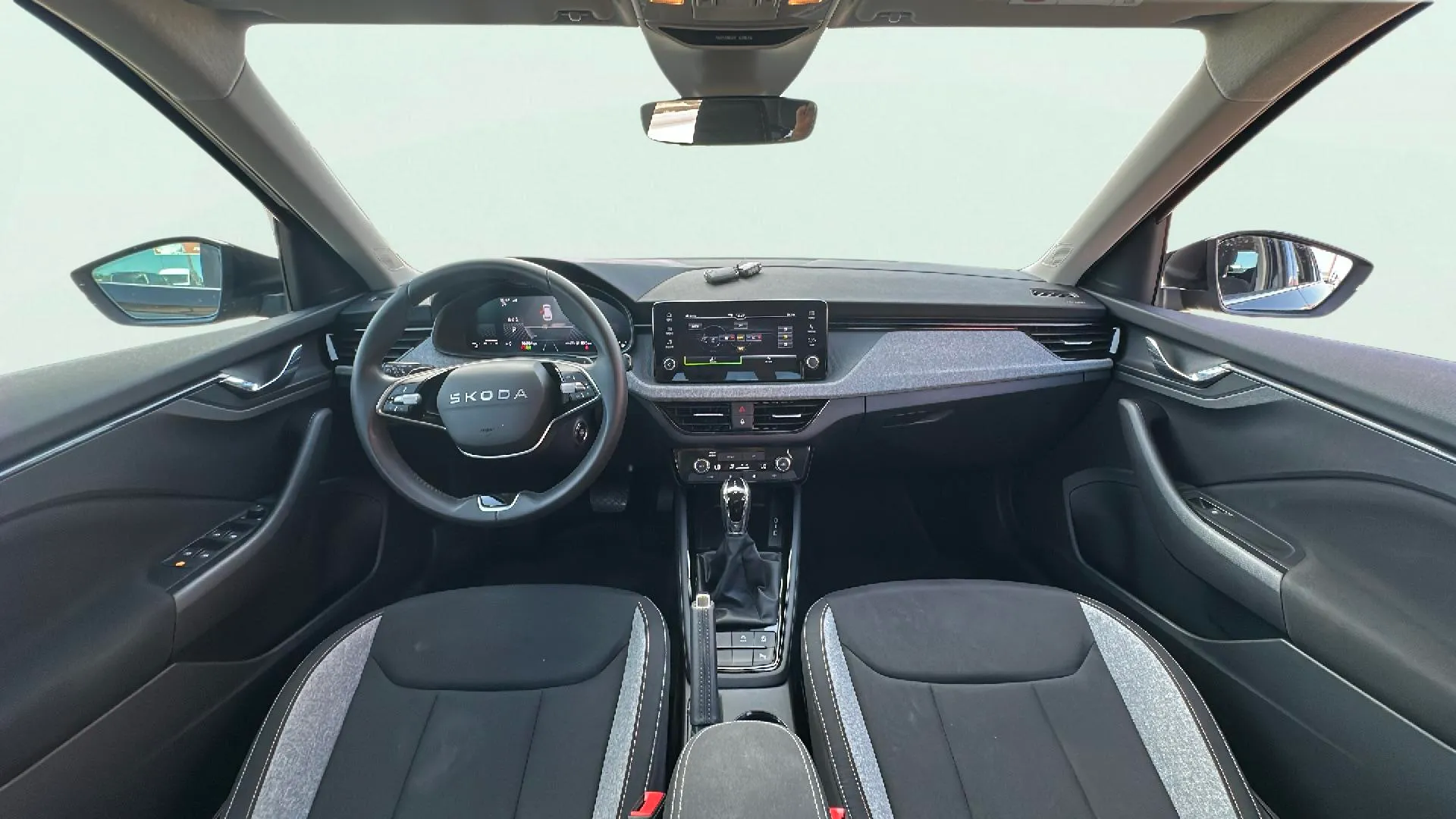 Škoda Kamiq 1.0 TSI DSG Design - foto 25