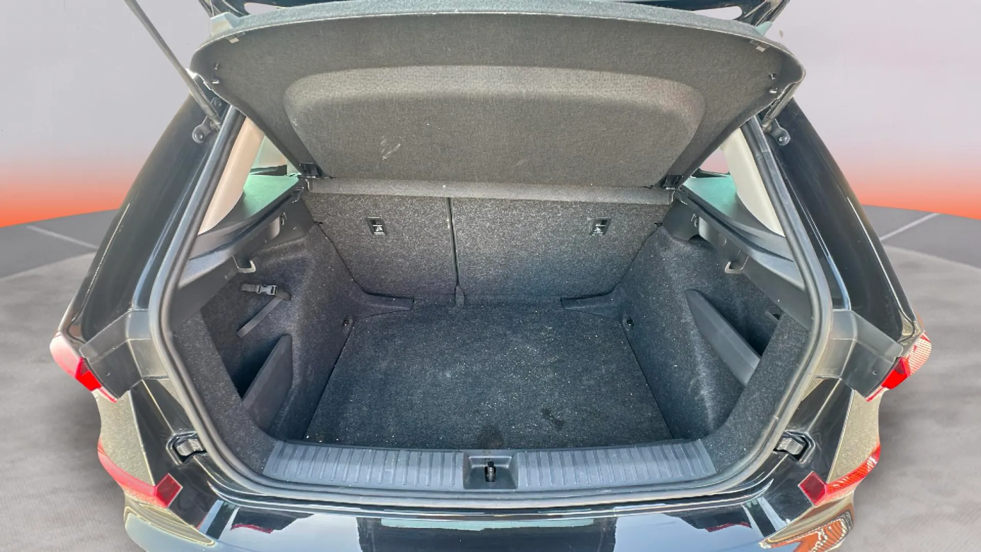 Škoda Kamiq 1.0 TSI DSG Design - foto 22