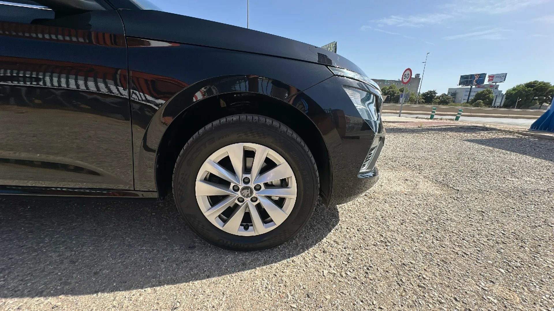 Škoda Kamiq 1.0 TSI DSG Design - foto 9