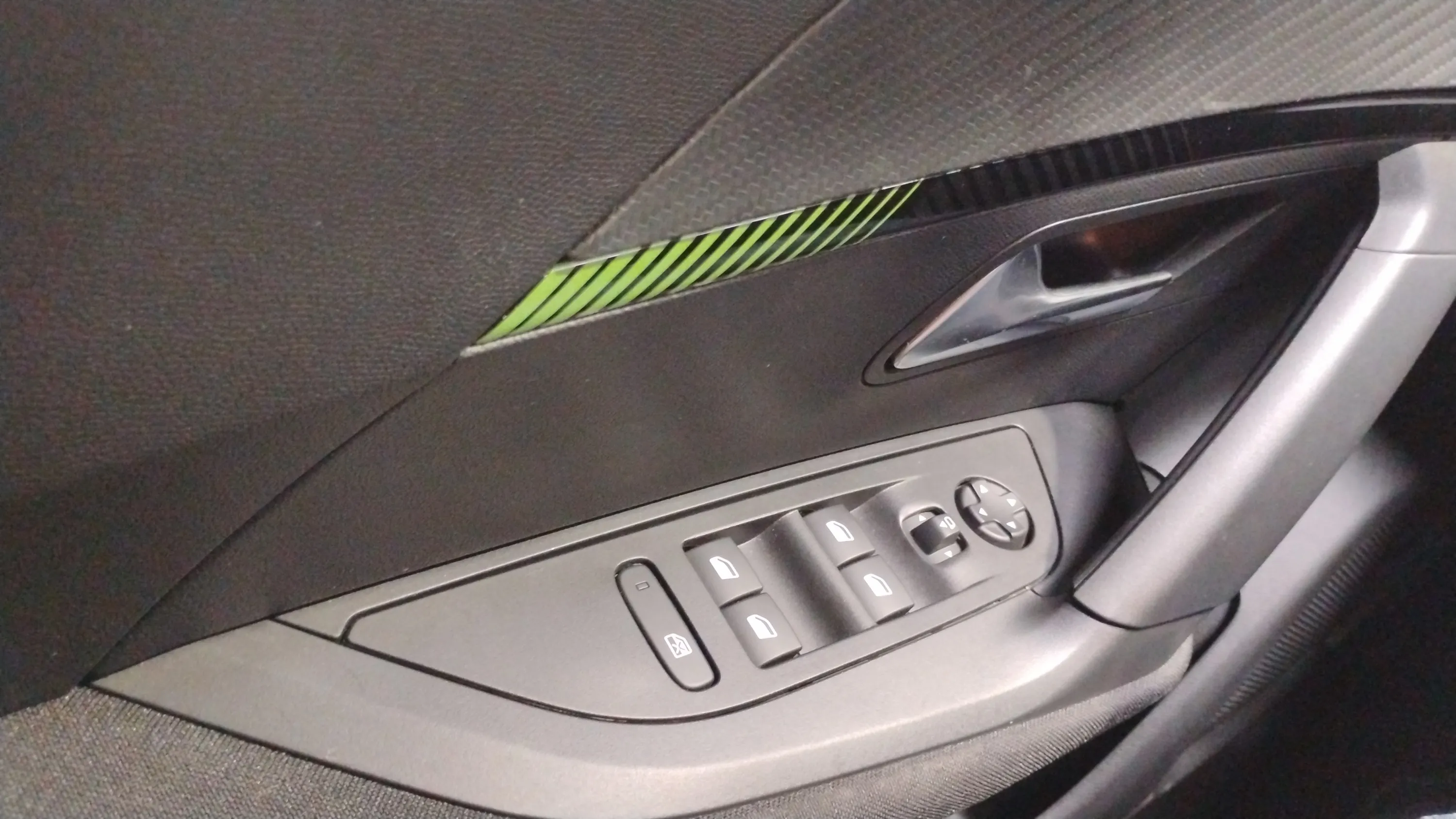 Peugeot 2008 N2008 Active Hybrid 136 eDCS6 - foto 15