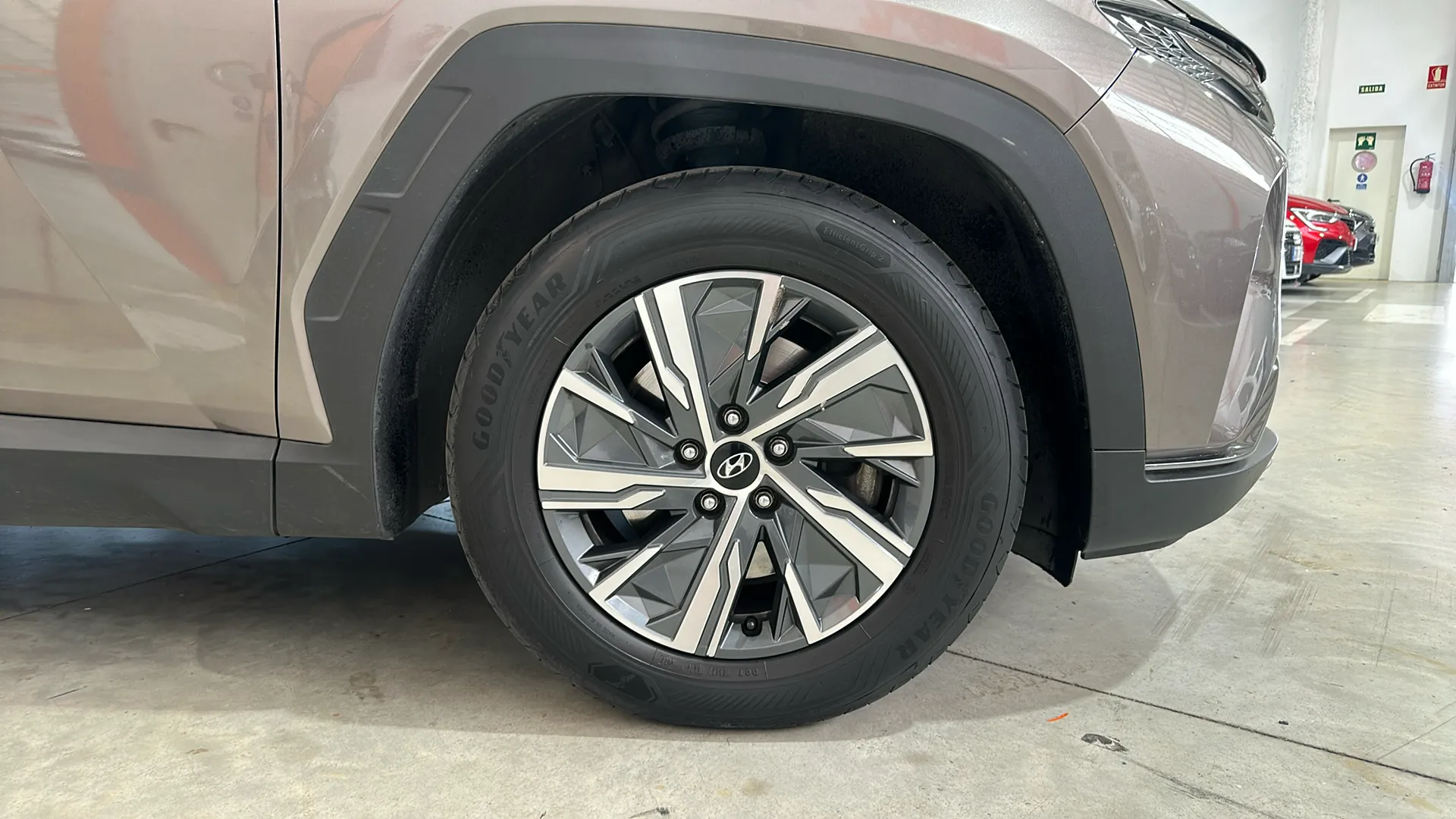 Hyundai Tucson 1.6 T-GDi 48V Maxx - foto 30