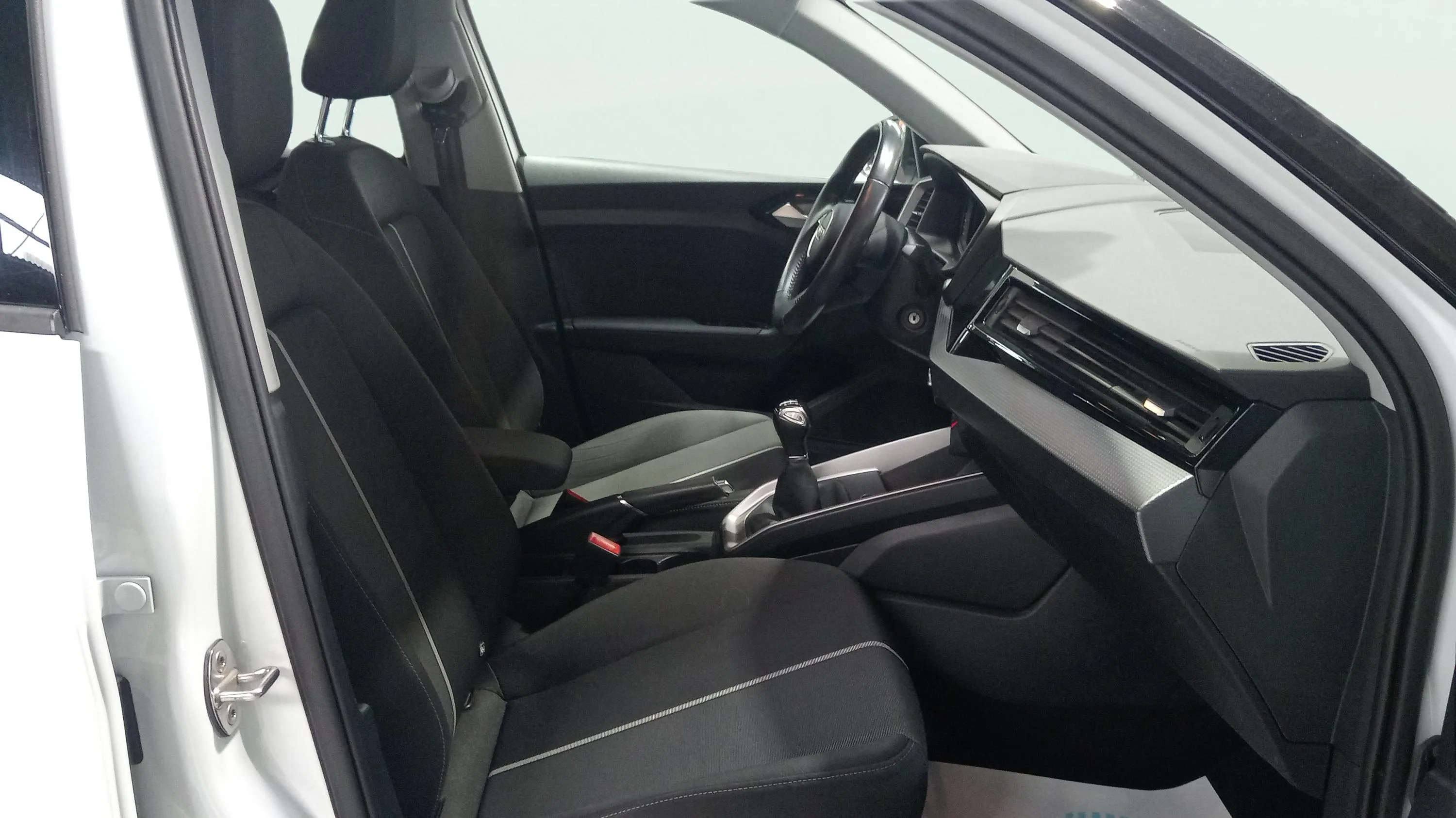 Audi A1 Sportback S line 30 TFSI - foto 9