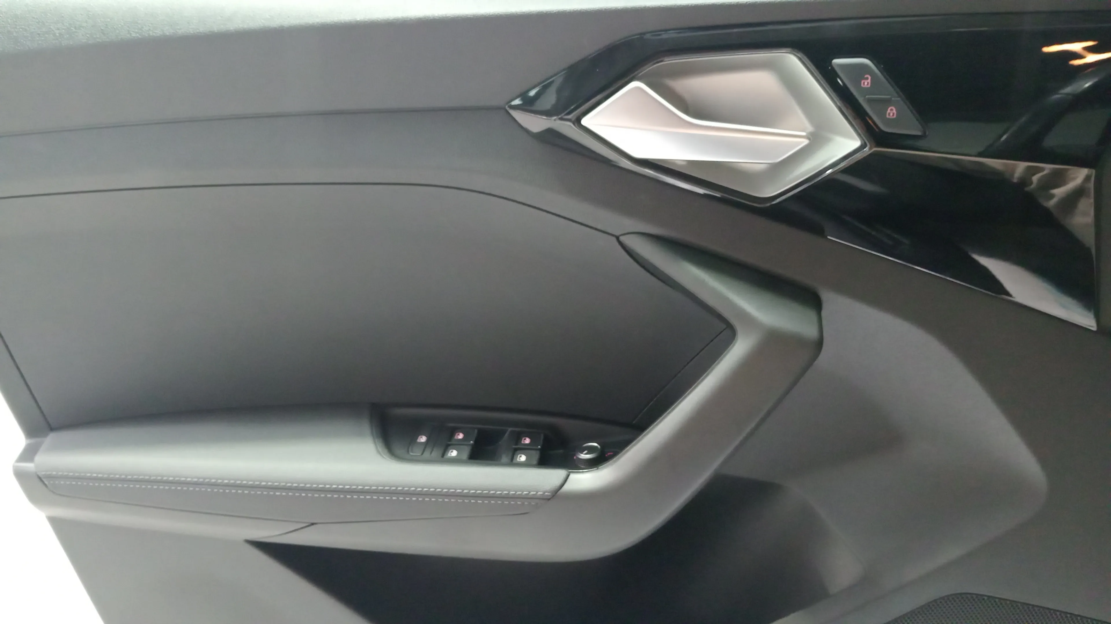 Audi A1 Sportback S line 30 TFSI - foto 23