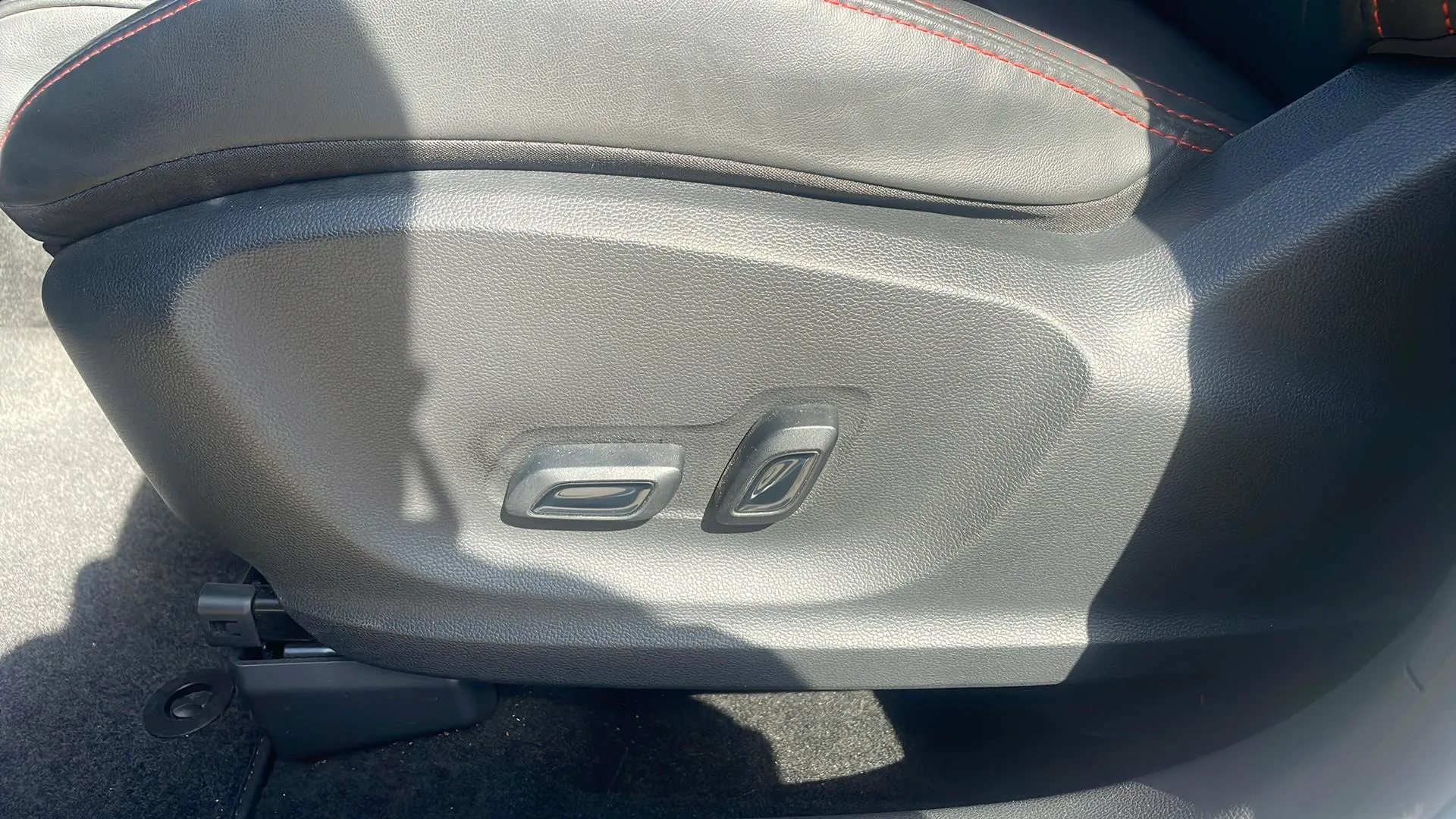 MG ZS 1.5 Luxury - foto 38