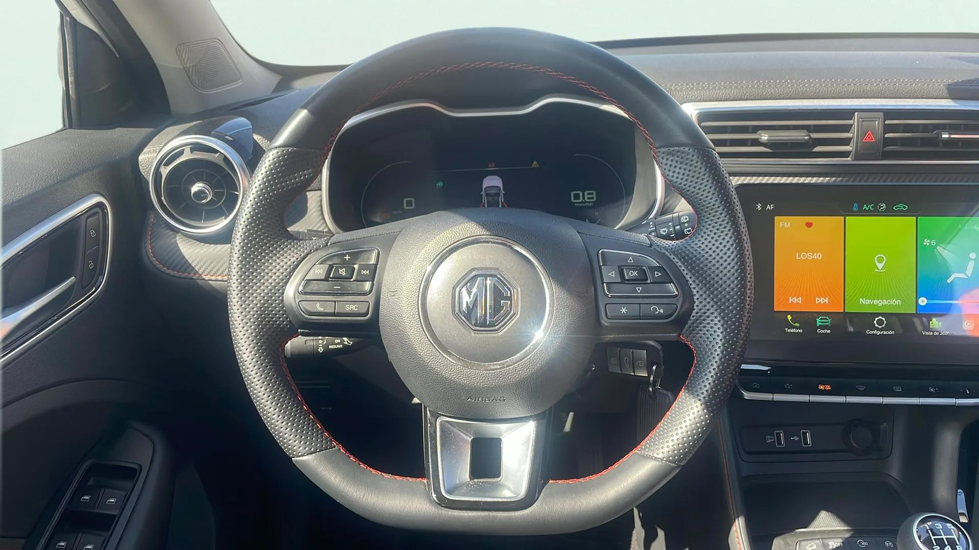 MG ZS 1.5 Luxury - foto 11