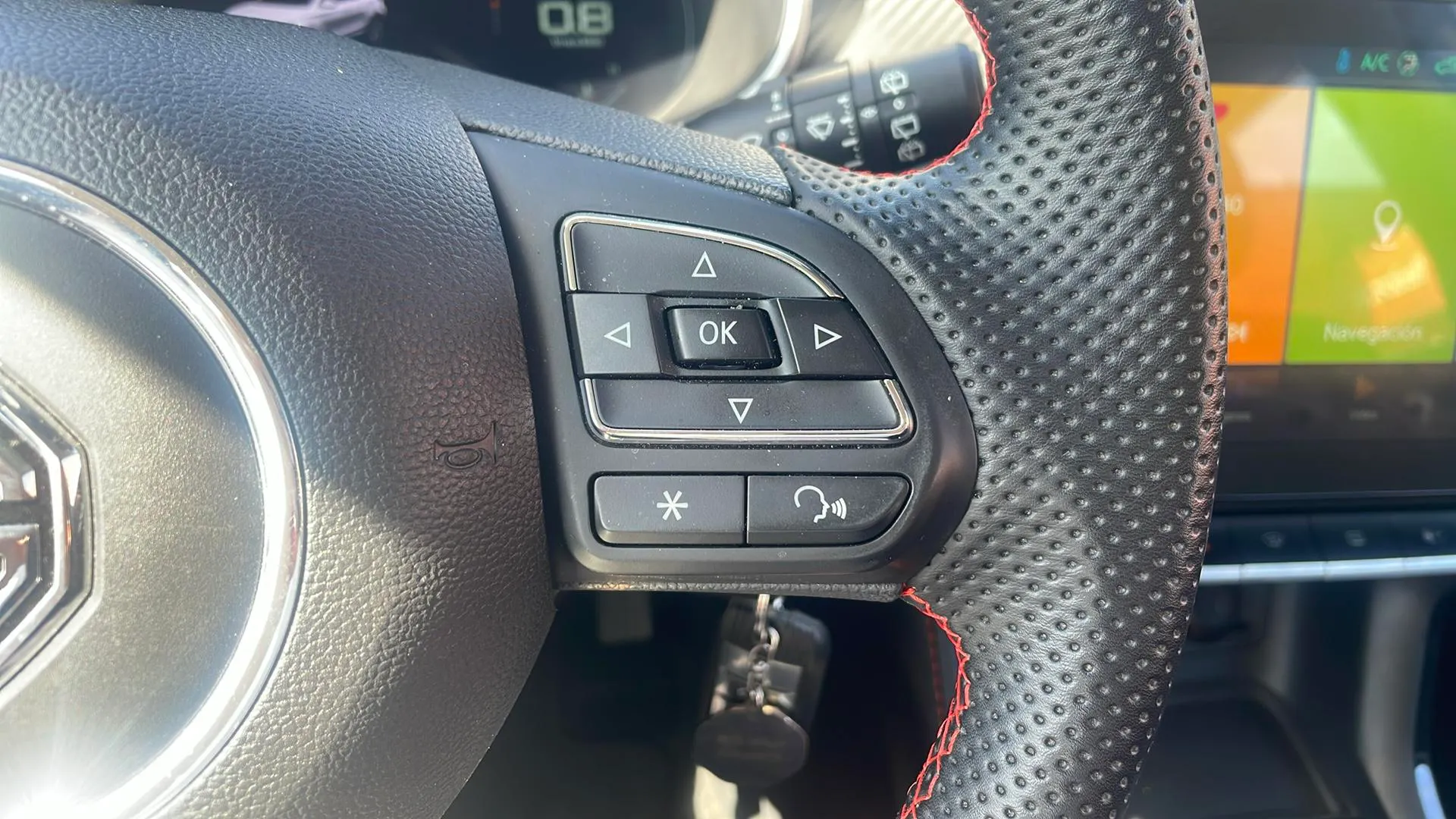MG ZS 1.5 Luxury - foto 34