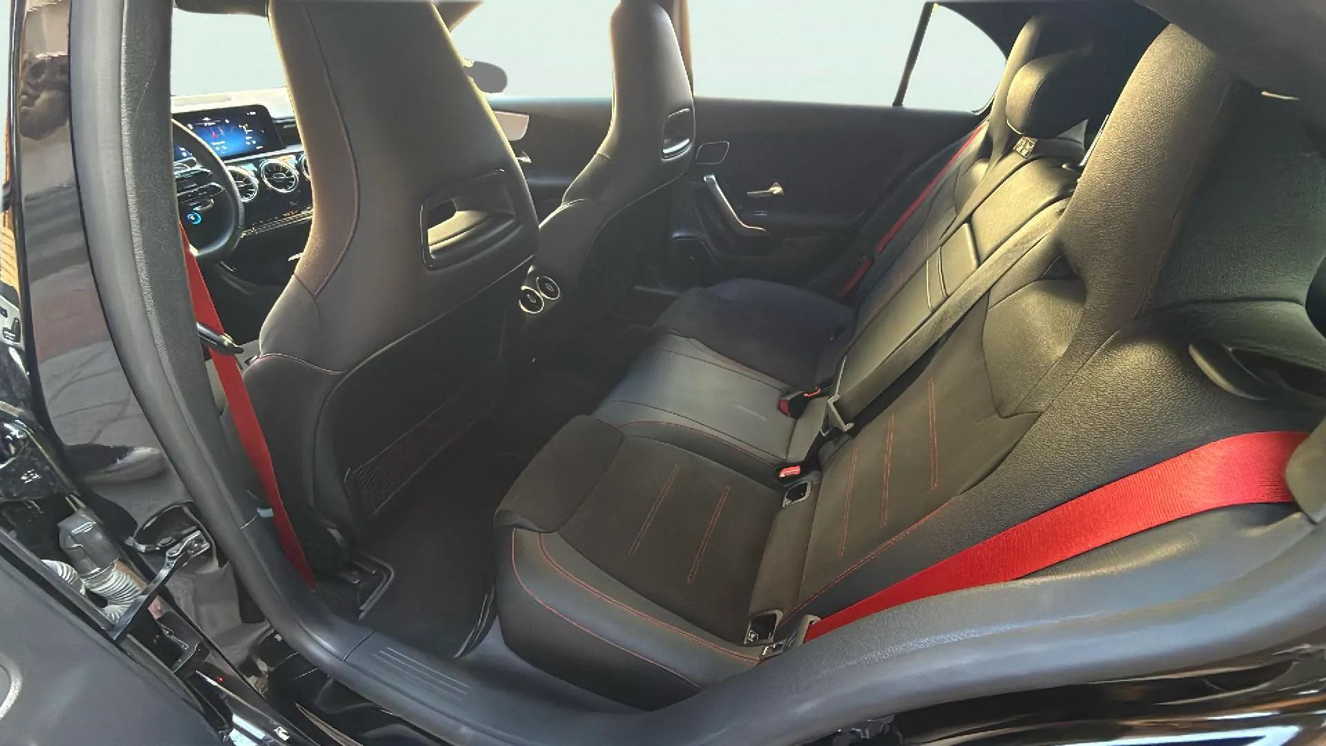 Mercedes-Benz Clase A Mercedes-AMG A 35 4MATIC - foto 17
