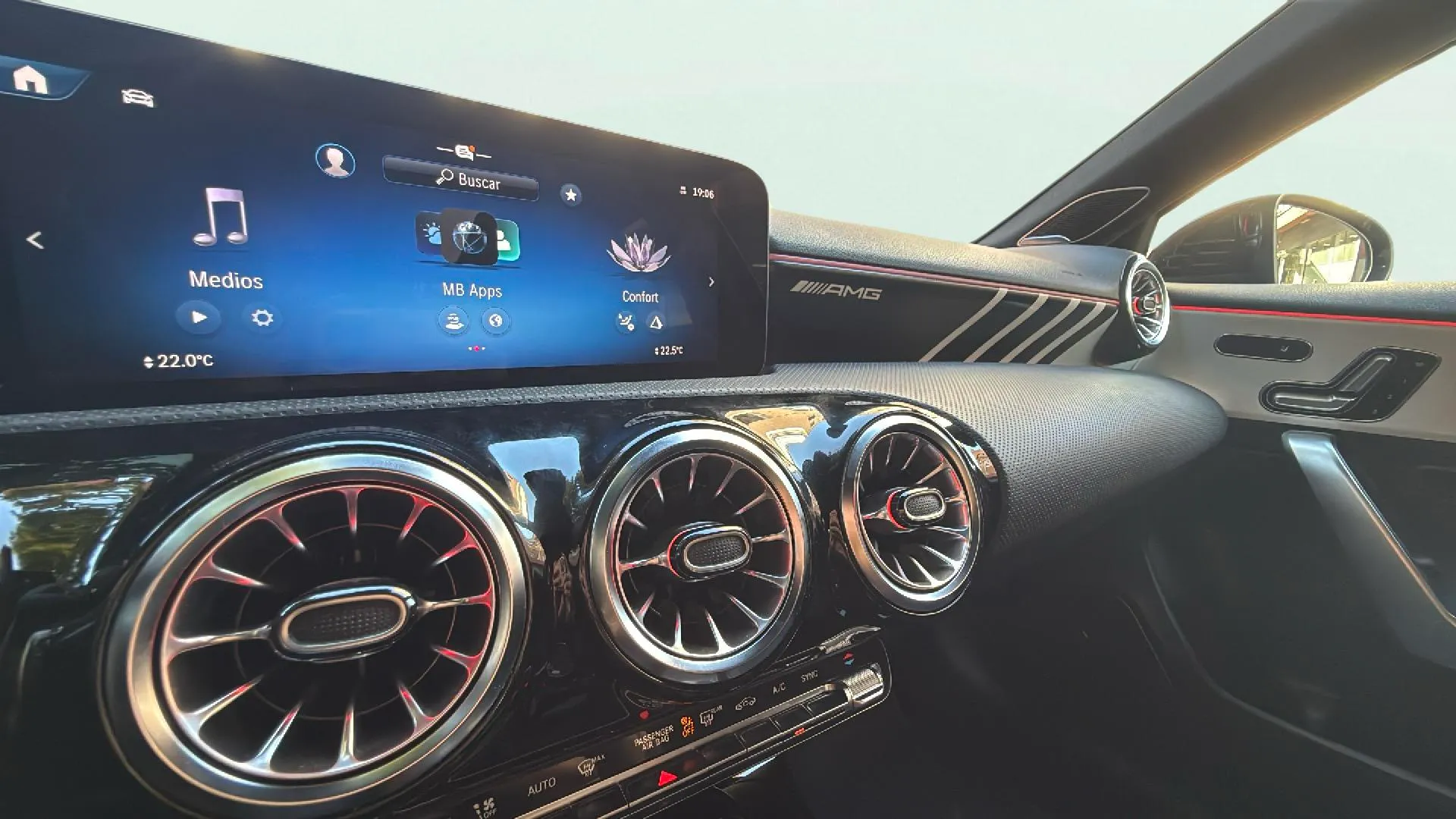 Mercedes-Benz Clase A Mercedes-AMG A 35 4MATIC - foto 24