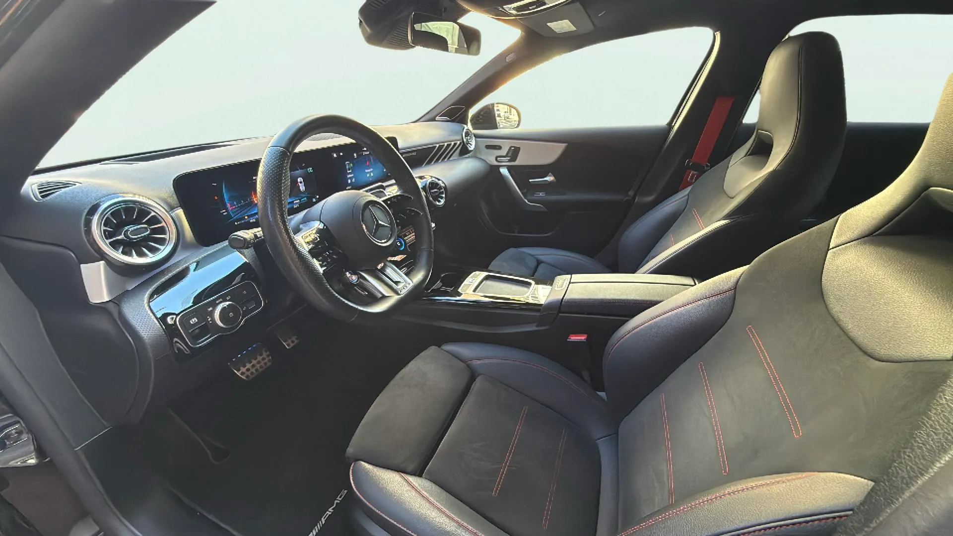 Mercedes-Benz Clase A Mercedes-AMG A 35 4MATIC - foto 16