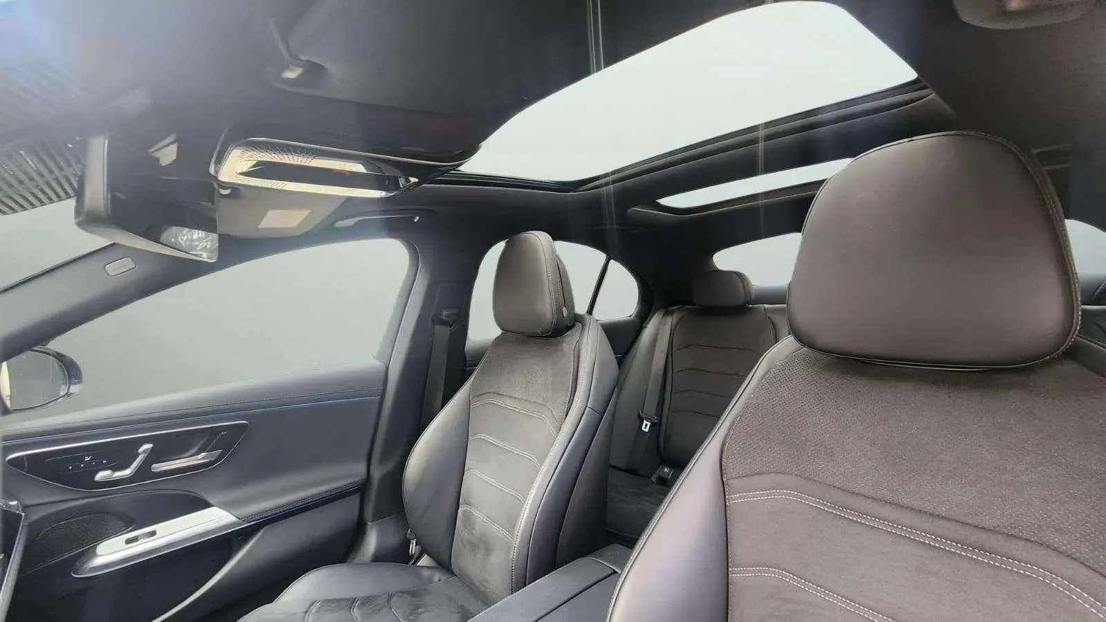 Mercedes-Benz Clase E E 300 de 4MATIC - foto 31