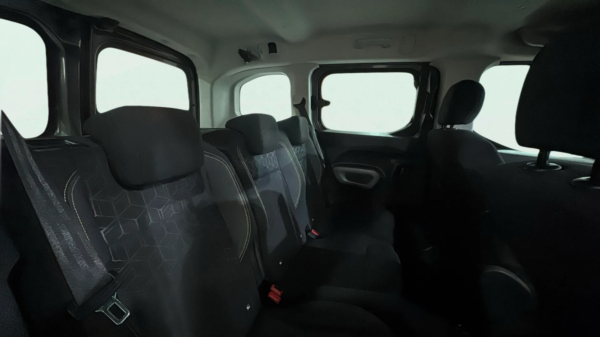 Peugeot Rifter Active Long BlueHDi - foto 14
