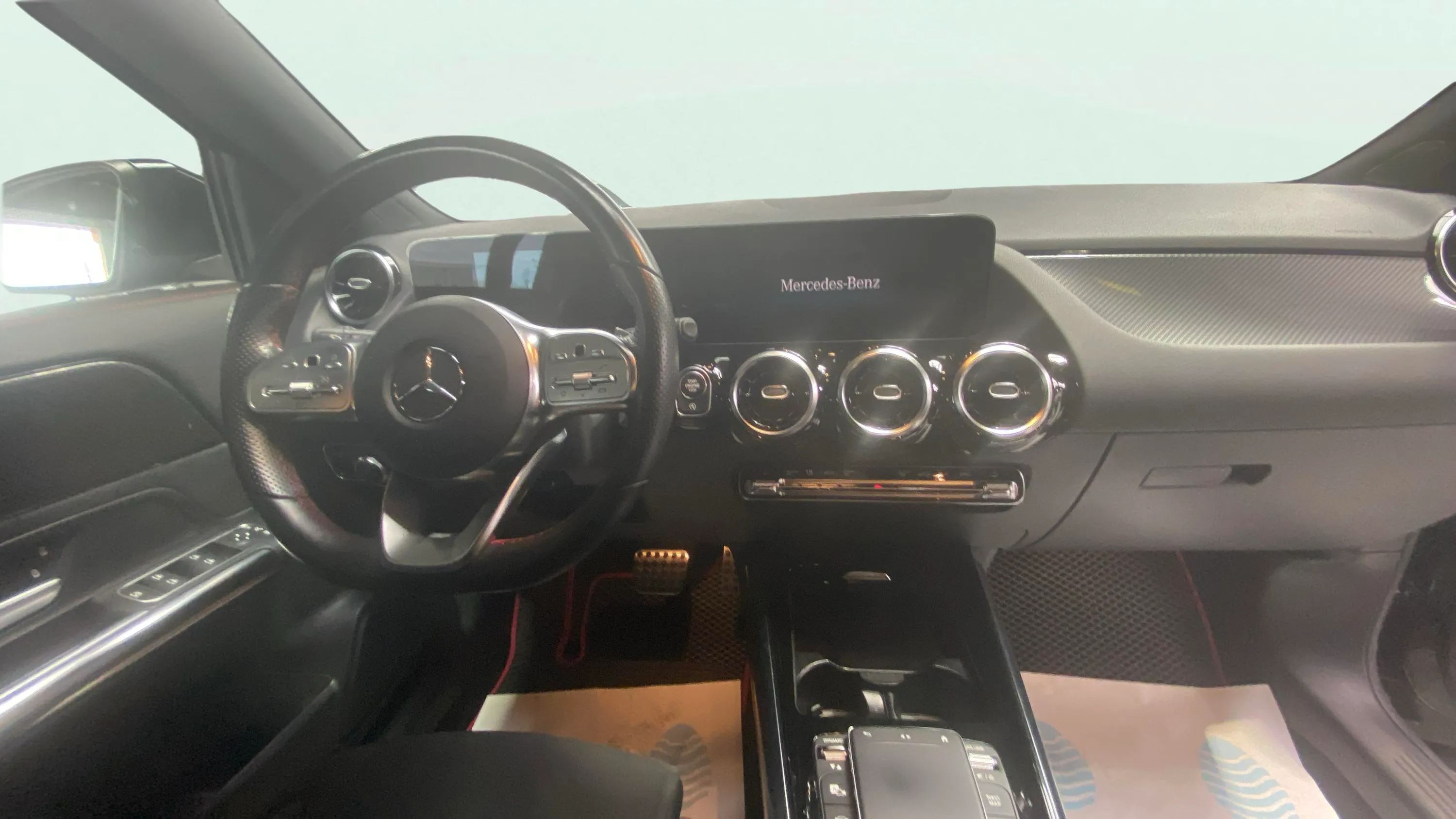 Mercedes-Benz GLA 200 - foto 10