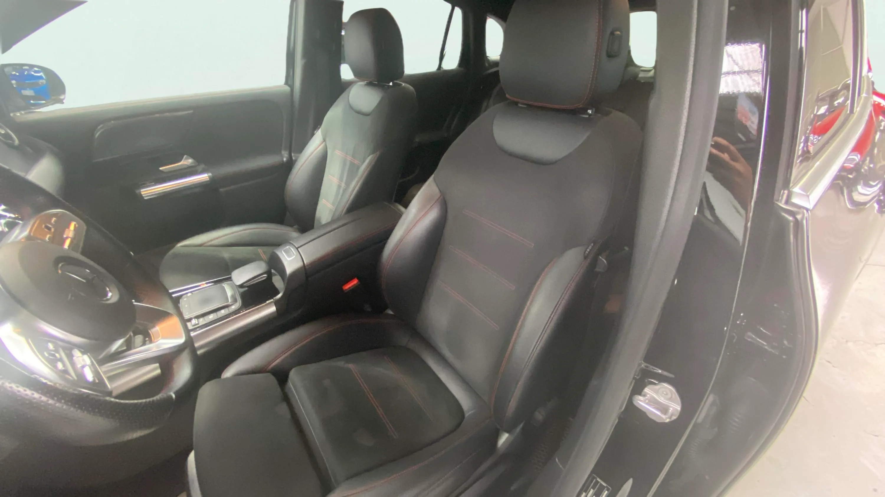 Mercedes-Benz GLA 200 - foto 18