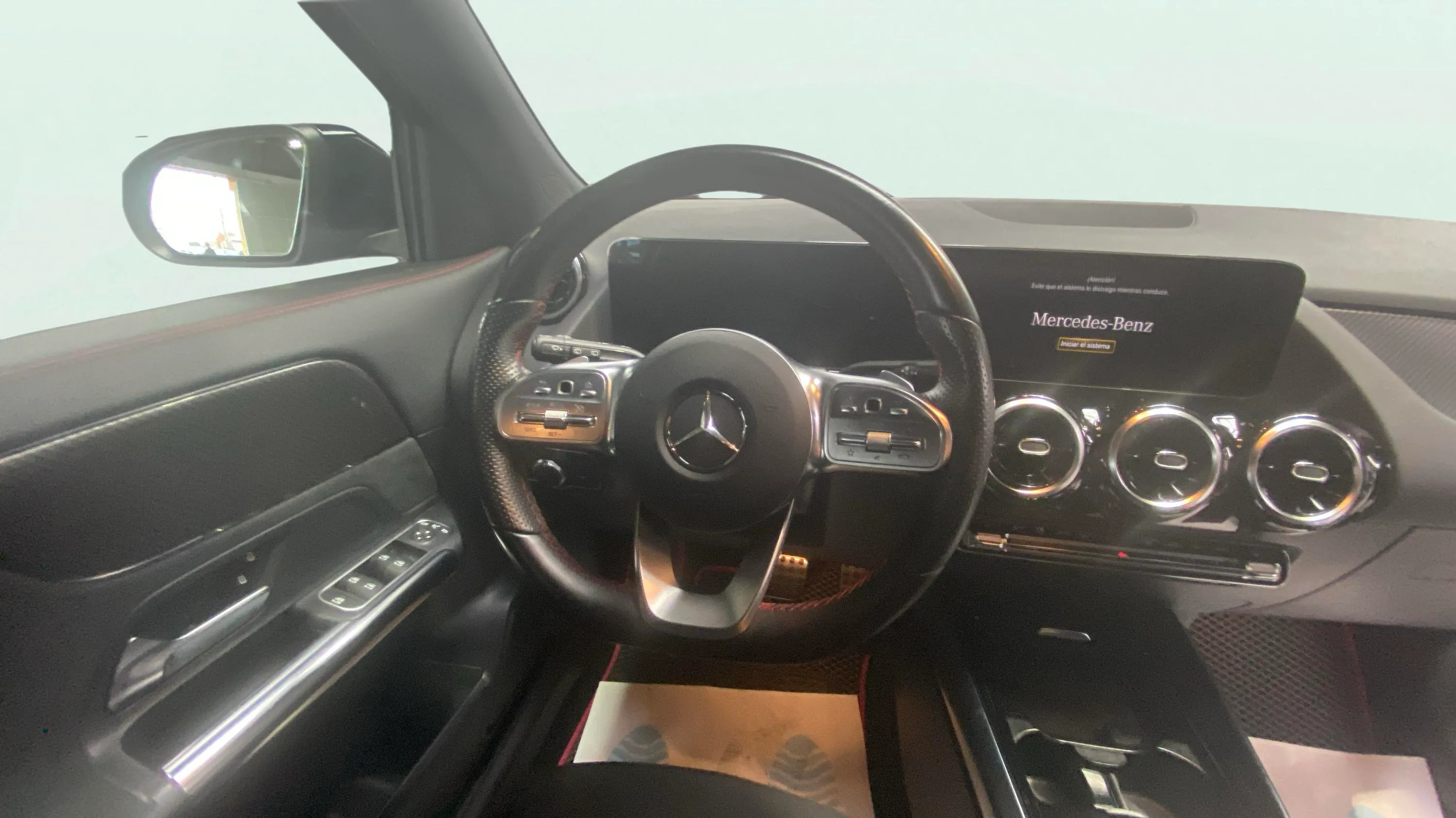 Mercedes-Benz GLA 200 - foto 11
