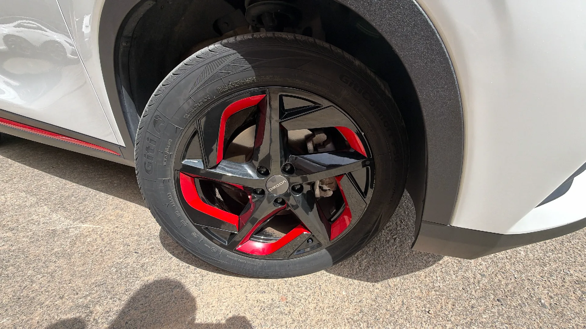 Omoda 5 1.6 T-GDi DCT Comfort - foto 9