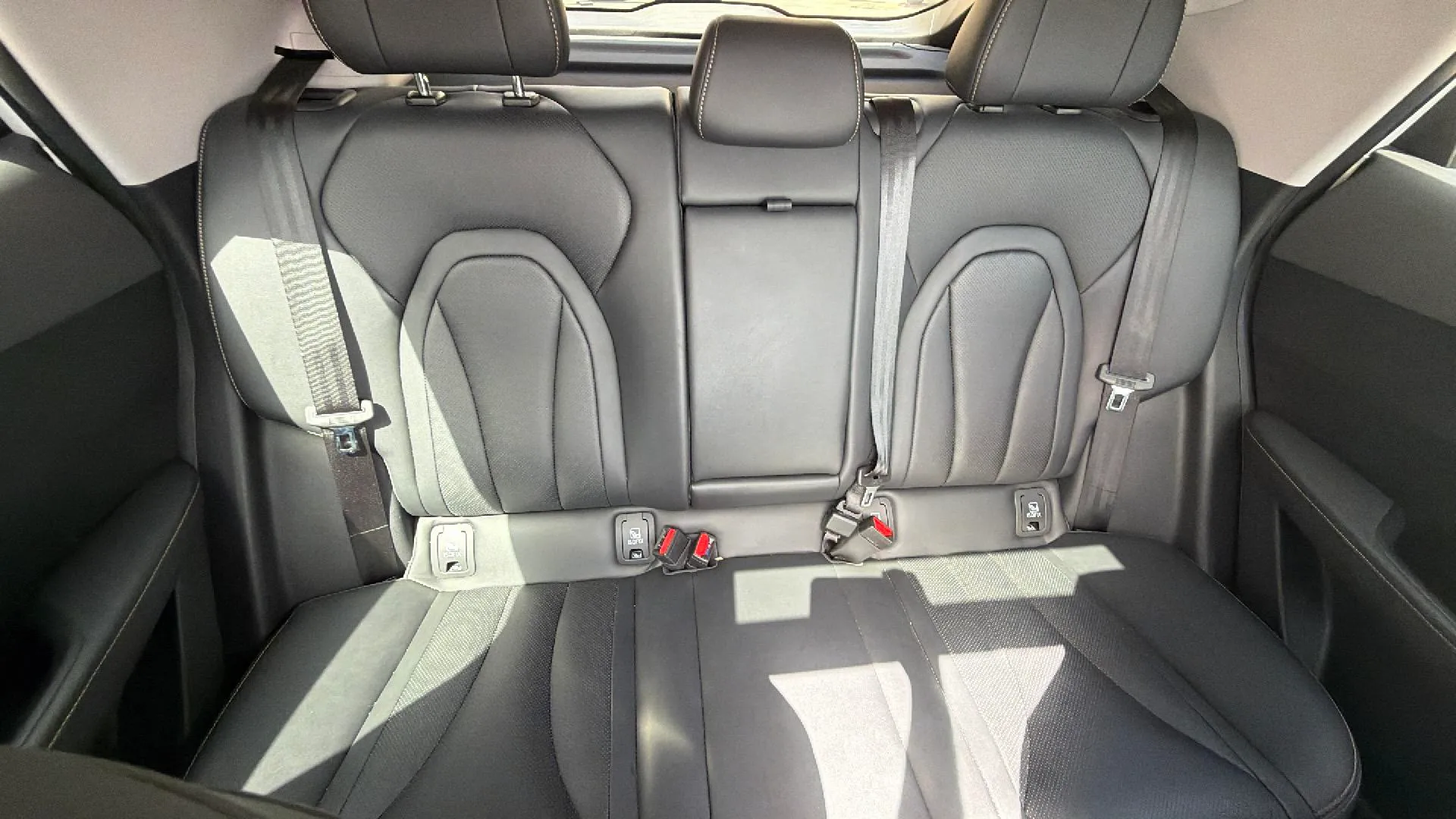 Omoda 5 1.6 T-GDi DCT Comfort - foto 16