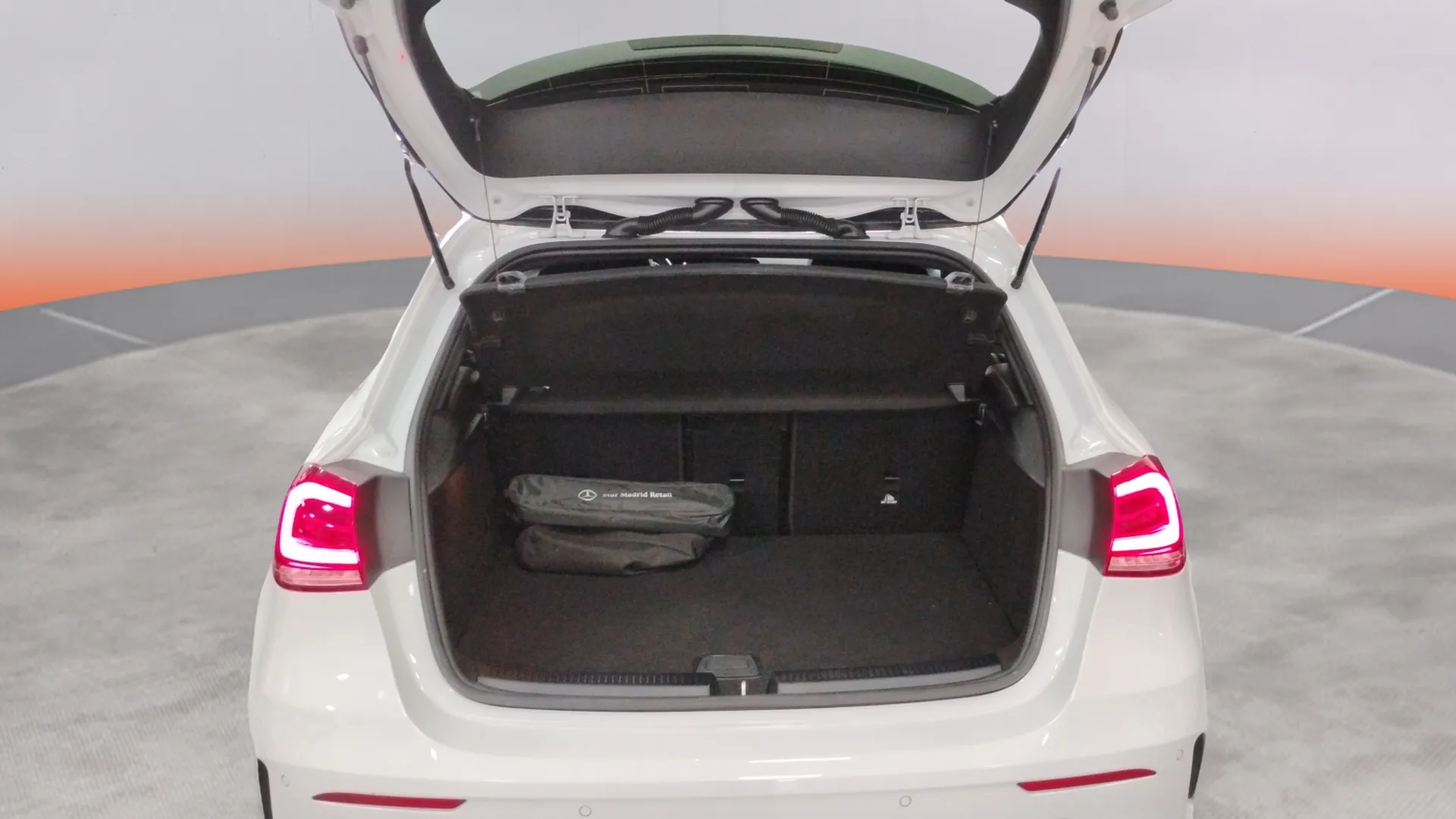 Mercedes-Benz Clase A A 250 e - foto 4
