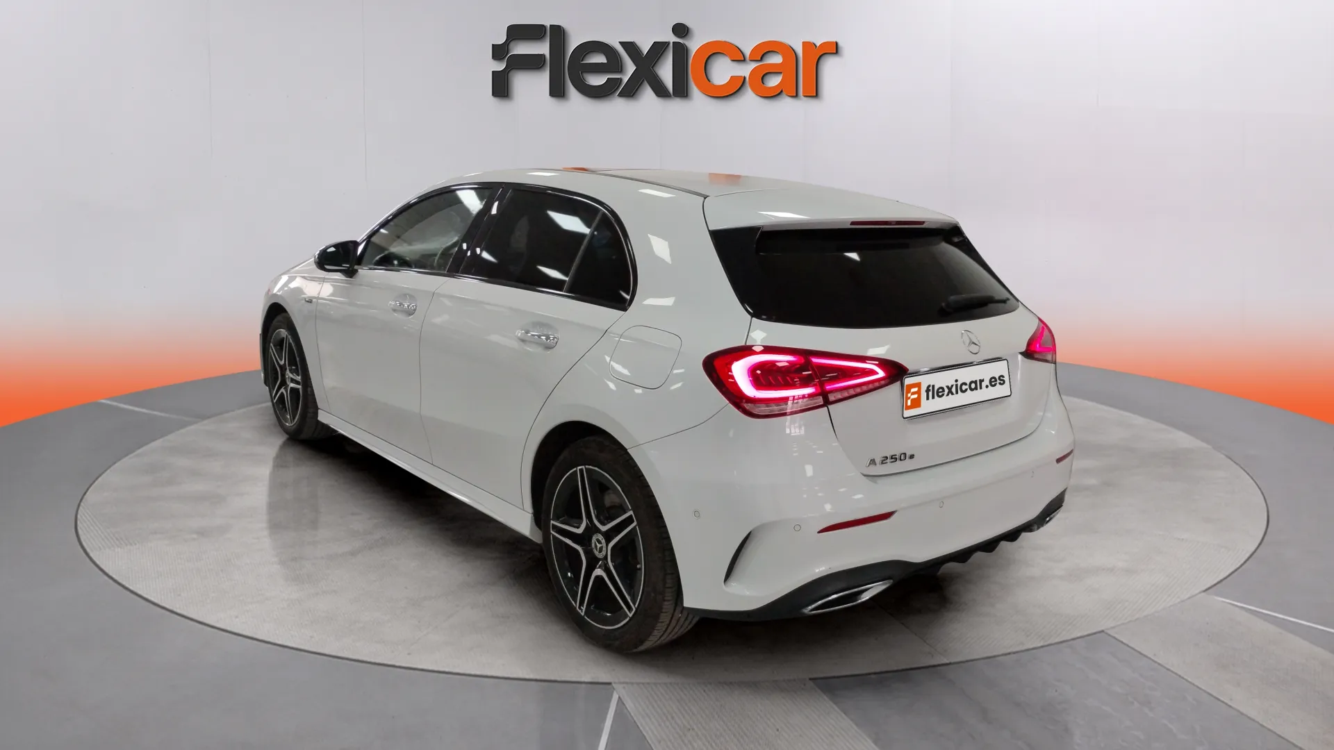 Mercedes-Benz Clase A A 250 e - foto 7