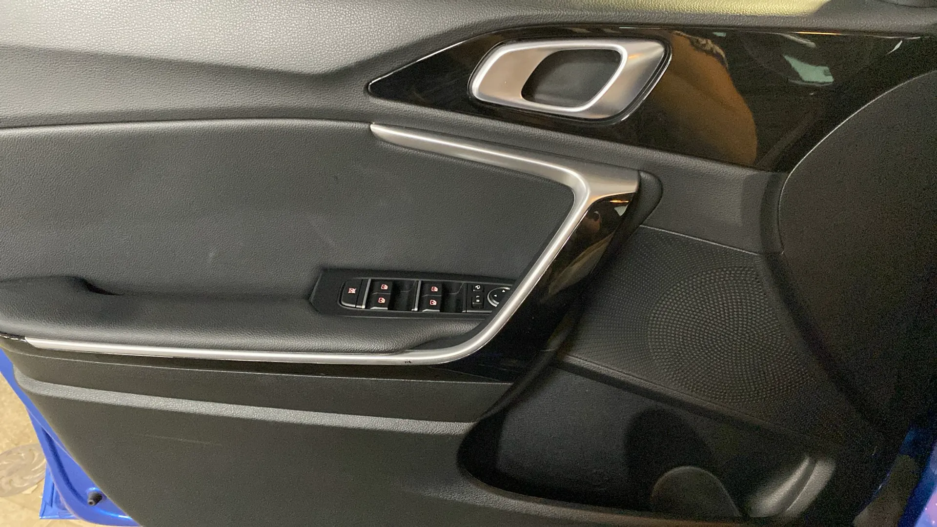 Kia XCeed 1.5 MHEV iMT Drive - foto 23