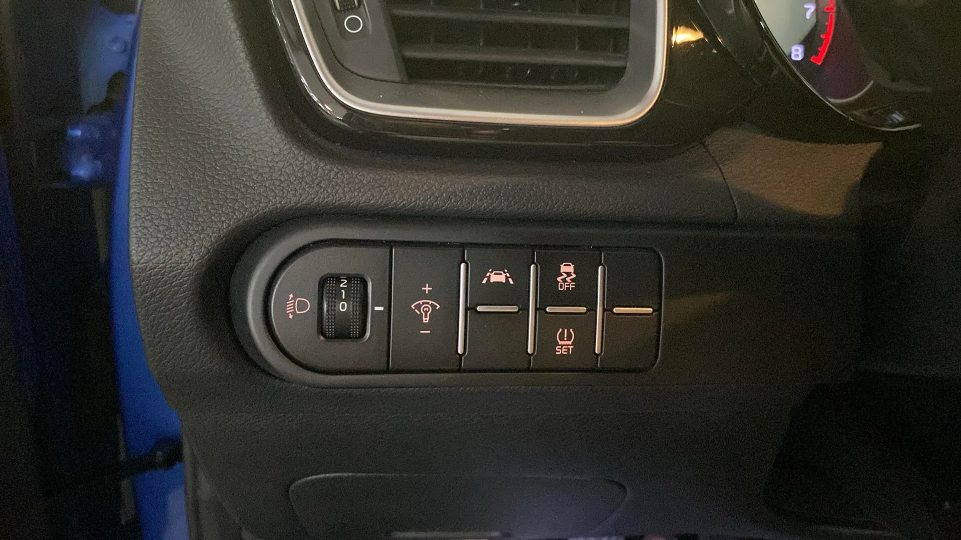 Kia XCeed 1.5 MHEV iMT Drive - foto 13