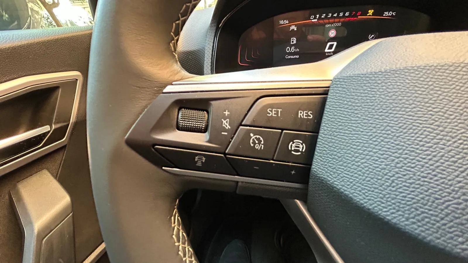 SEAT Ibiza 1.0 TSI FR Salta - foto 26