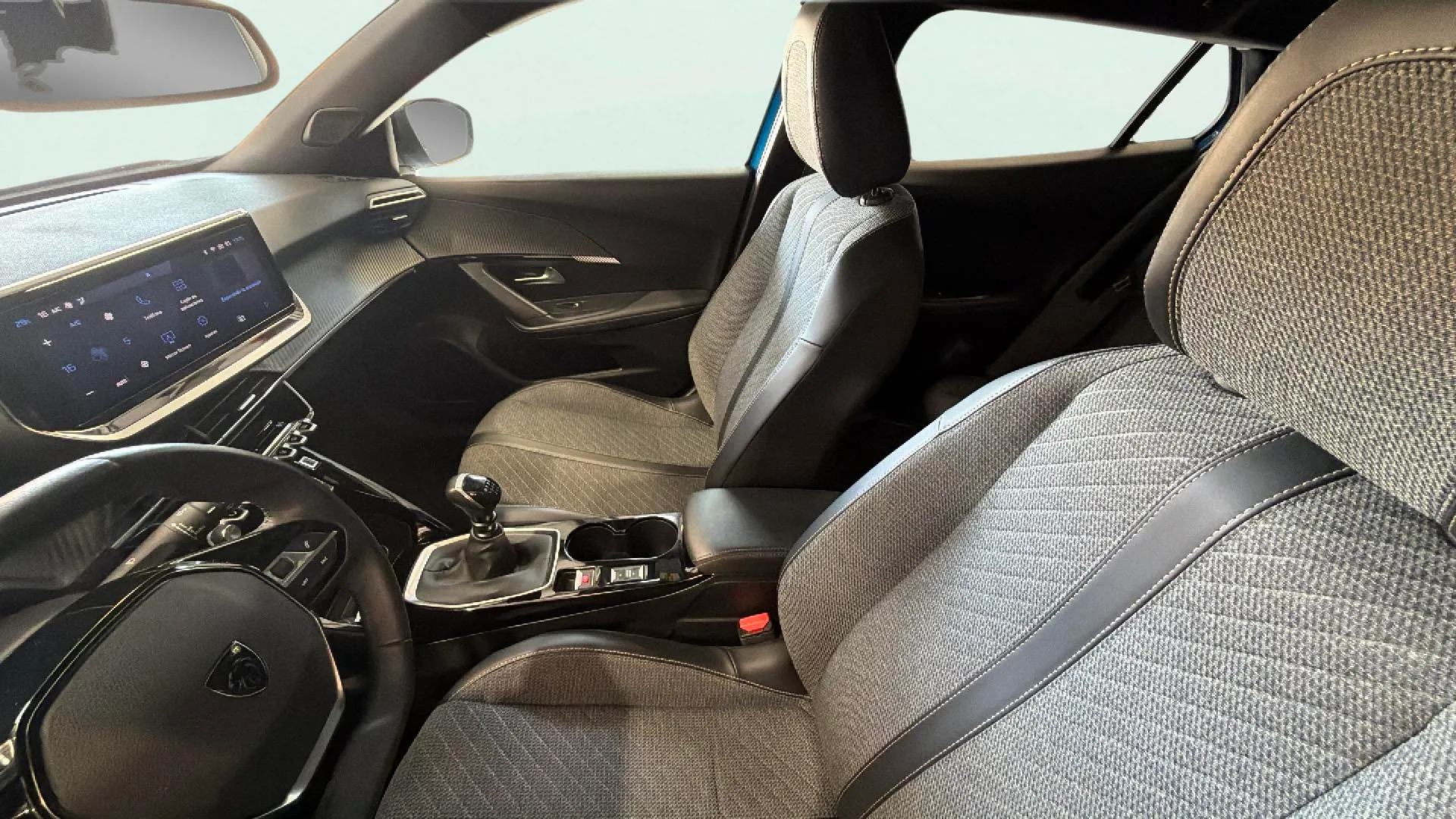 Peugeot 2008 Allure PureTech 100 - foto 10