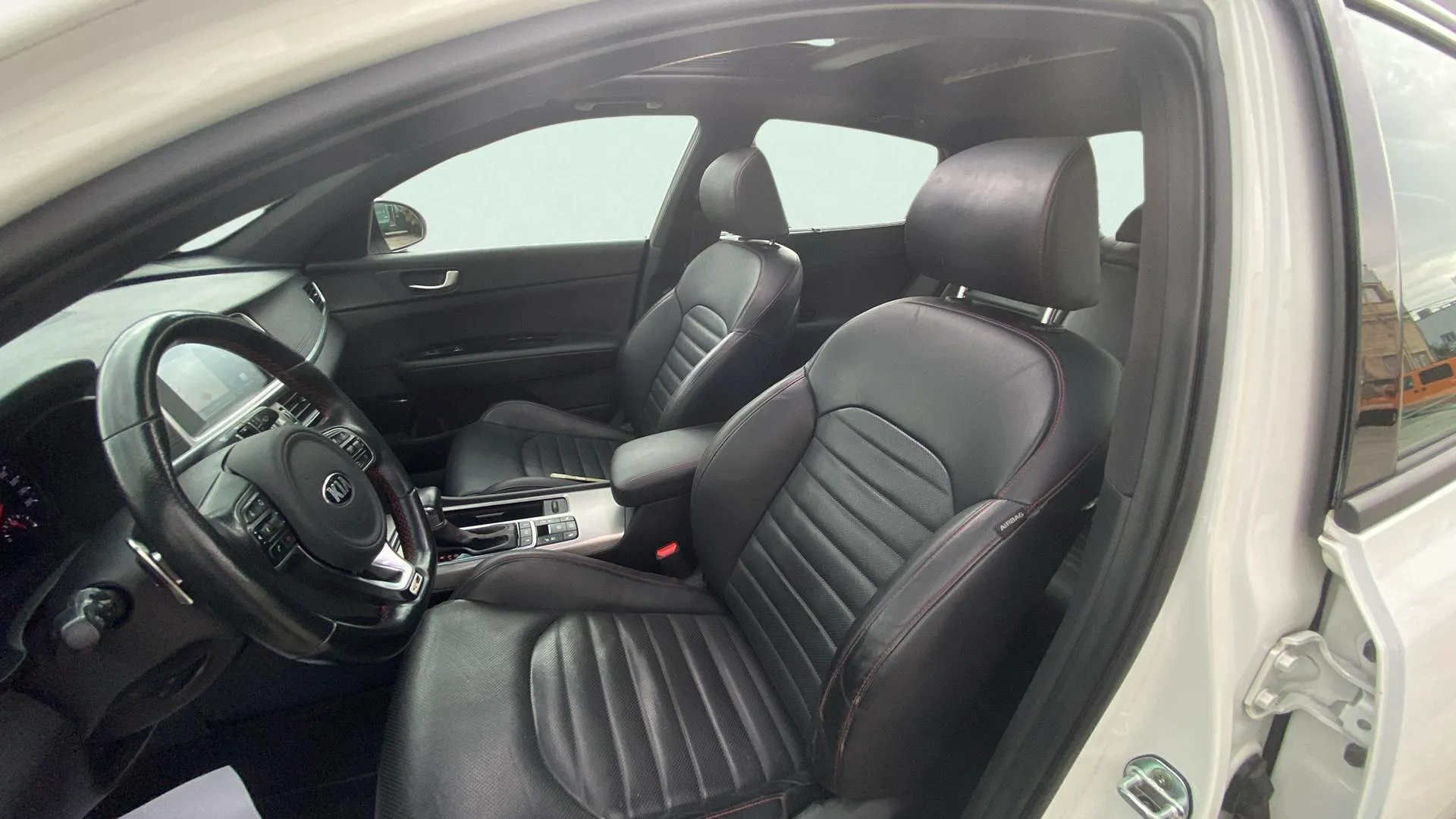 Kia Optima 1.7 CRDi VGT Drive DCT Eco-Dynamics - foto 23