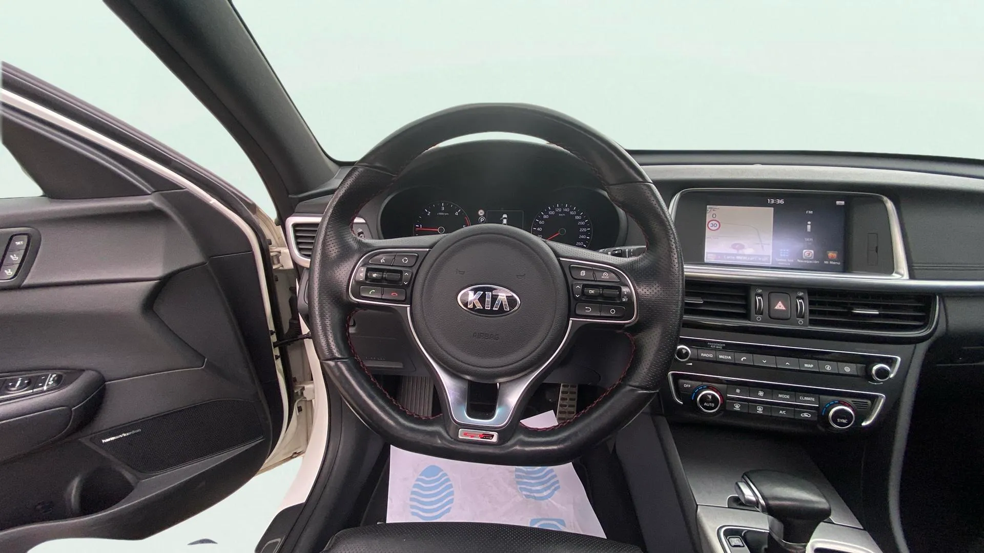 Kia Optima 1.7 CRDi VGT Drive DCT Eco-Dynamics - foto 12