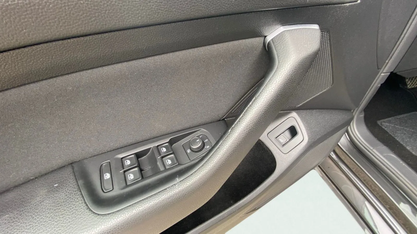 Volkswagen Passat Executive 2.0 TDI DSG - foto 18